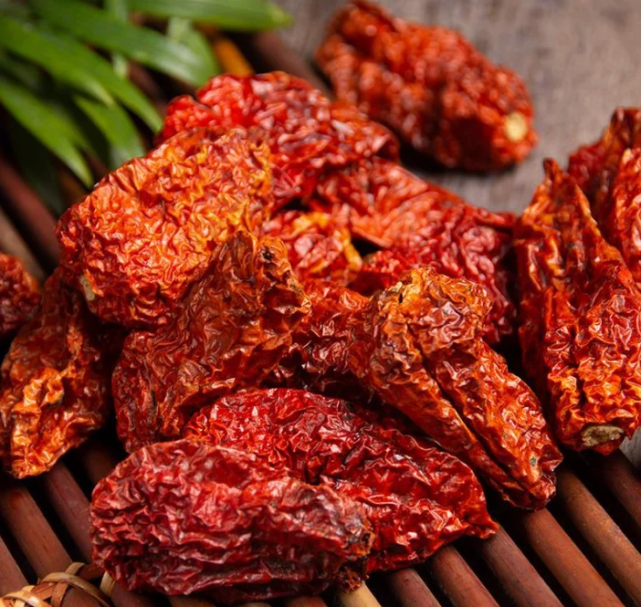 1KG super hot red dried INDIA broken spirit chili Devil pepper for sale
