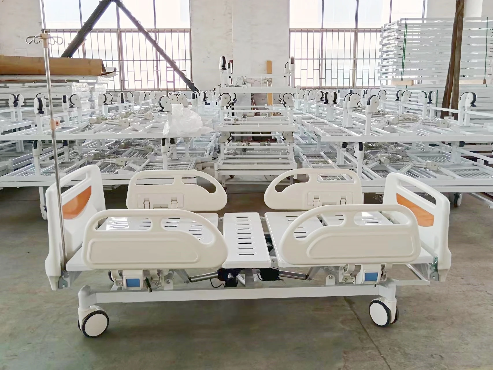THR-EB312 Hospital Furniture 3 Functions Patient Bed ICU Nursing Patient Bed on Sles