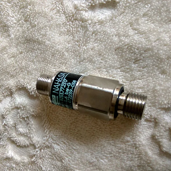 Switzerland  TRAFAG pressure sensor 8253.77.2317