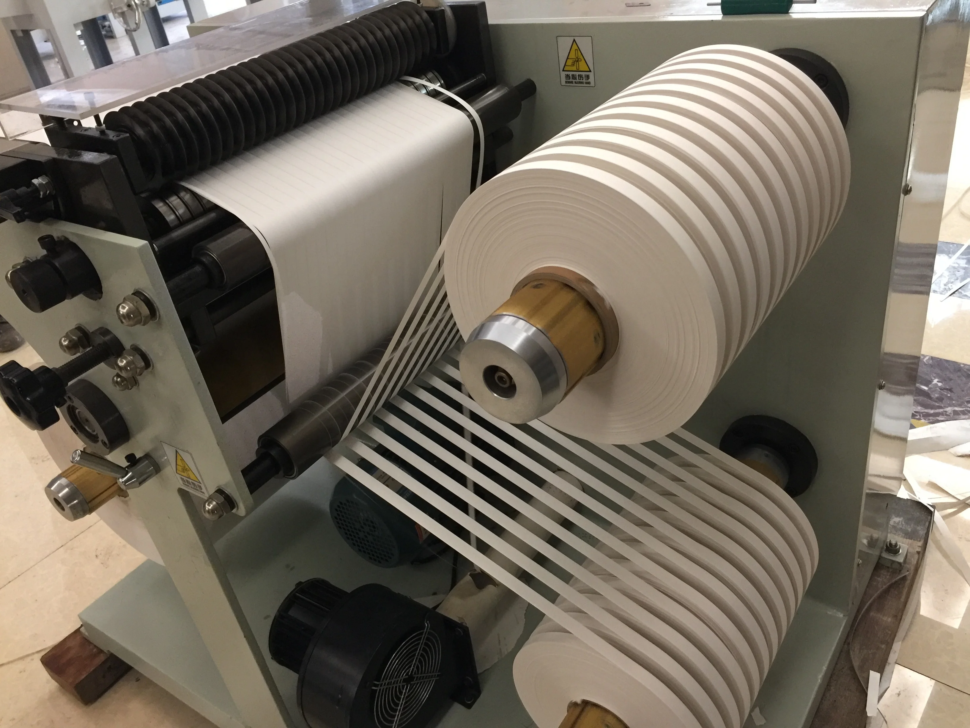 width 620mm cheap Paper slitter rewinder machine paper roll slitting rewinding machine for paper straw