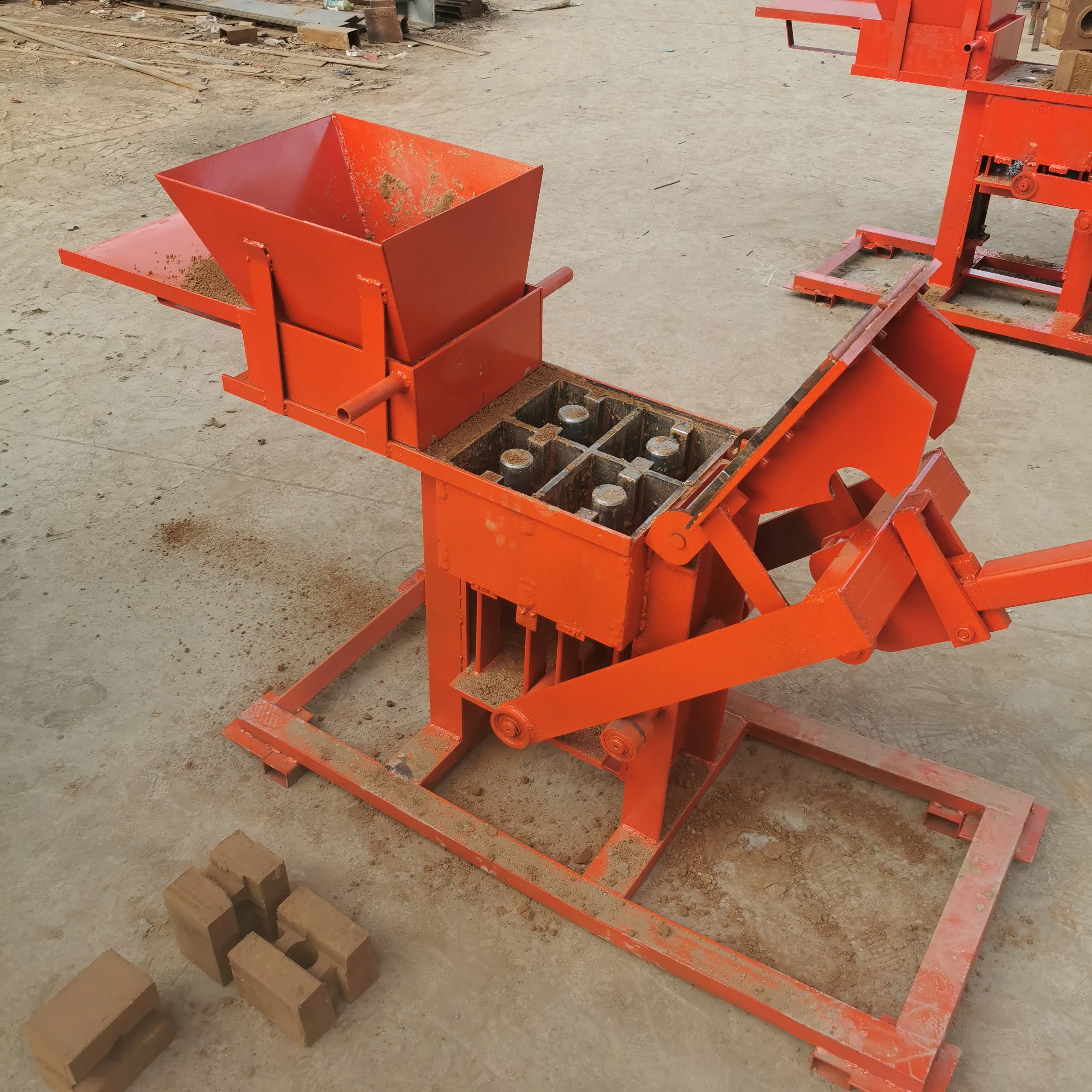 Small business machine ideas with low price 2024 hollow clay brick making machine