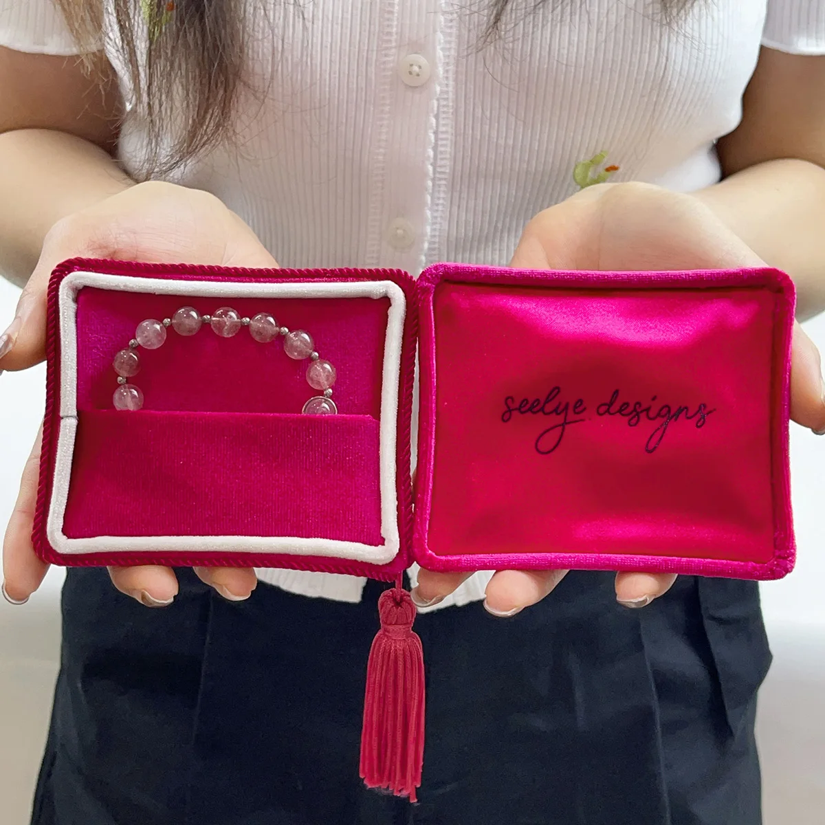 Custom LOGO pendant cox Travel Jewelry Packaging Velvet Pouch Bag Gift Box Set Velvet Tassel Jewelry Box