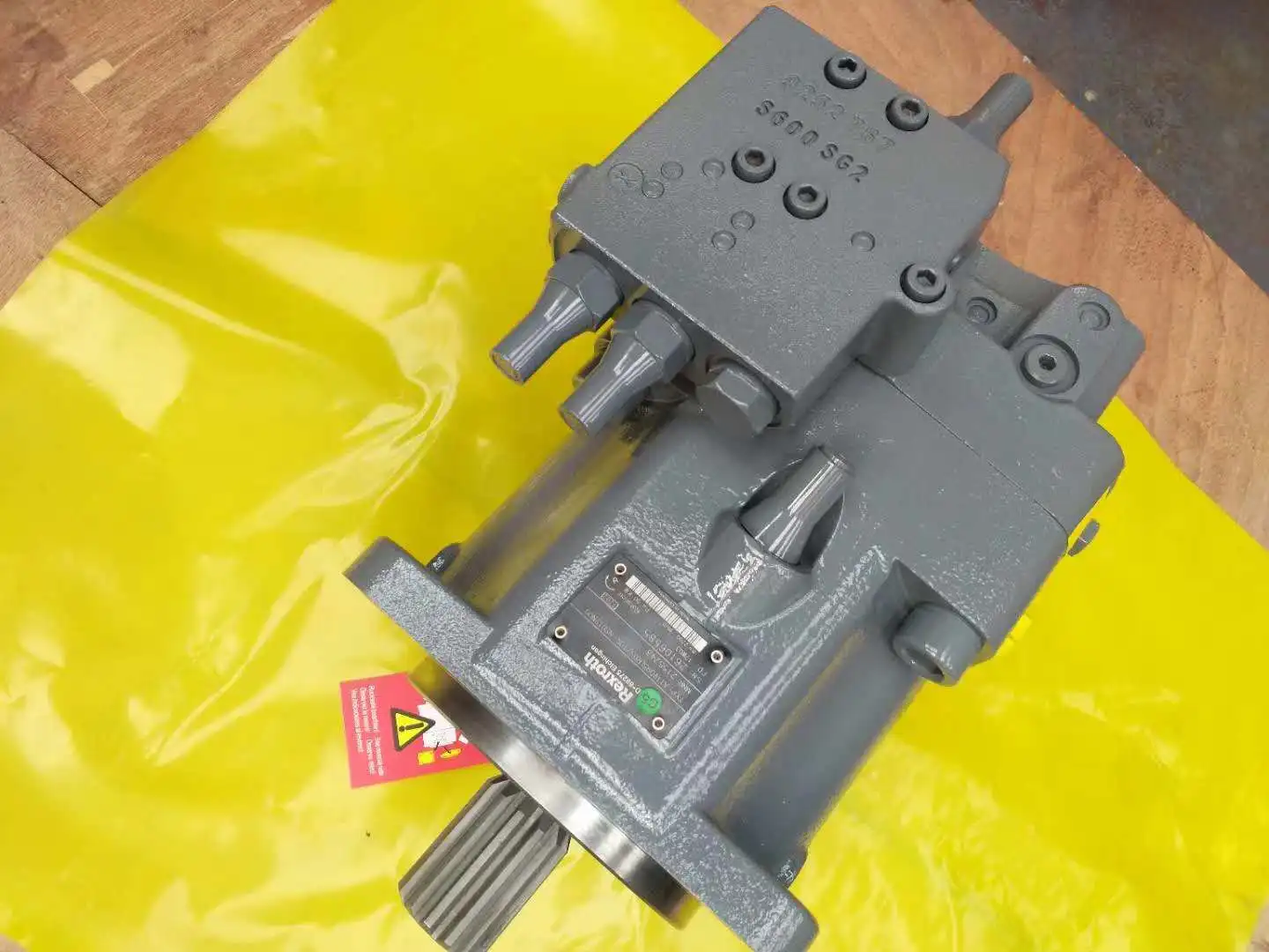 Axial Piston Brueninghaus Hydromatik A10VG18 A10VG28 A10VG45 A10VG63 Hydraulic Rexroth A10VG A10VG45DGDM1/10R-NSC10F023S pump