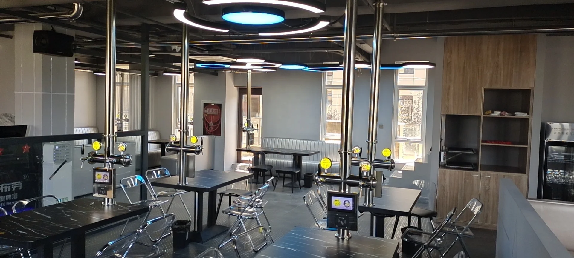 Recharge induction membership card selfpay self-serve table taps beer dispenser system