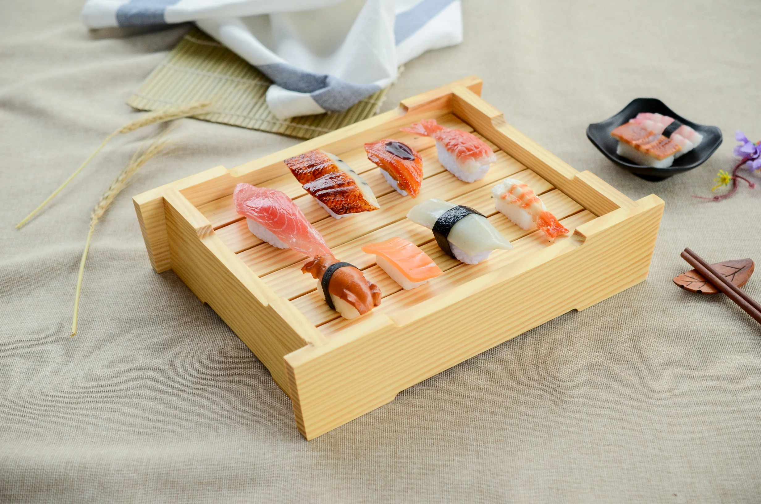 Wooden rectangle shape healthy useful sushi sashimi display shelf food storage&tray