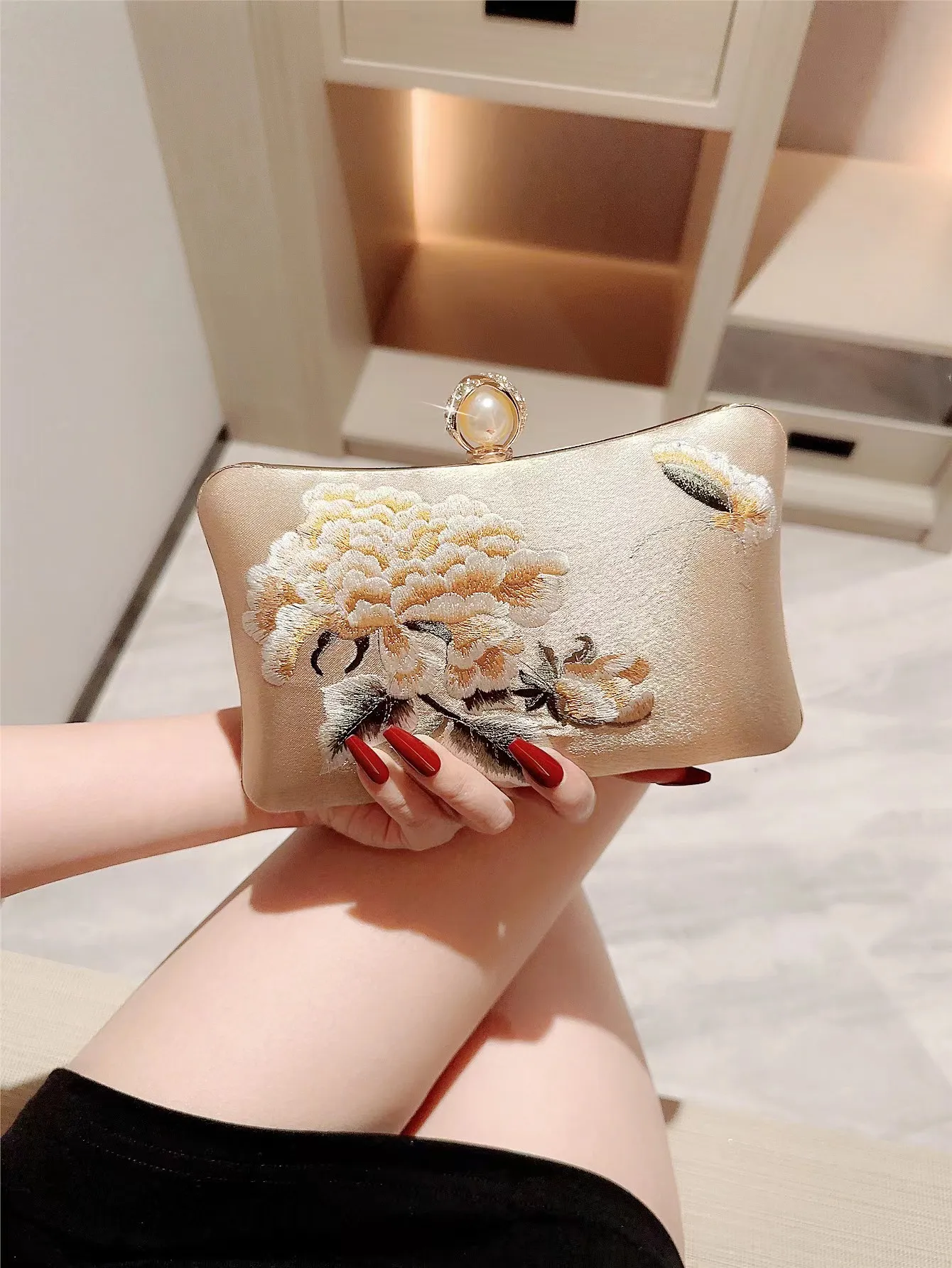 elegant neo Chinese style evening bags luxury women champagne embroidery silk satin clutch bag for banquet dinner