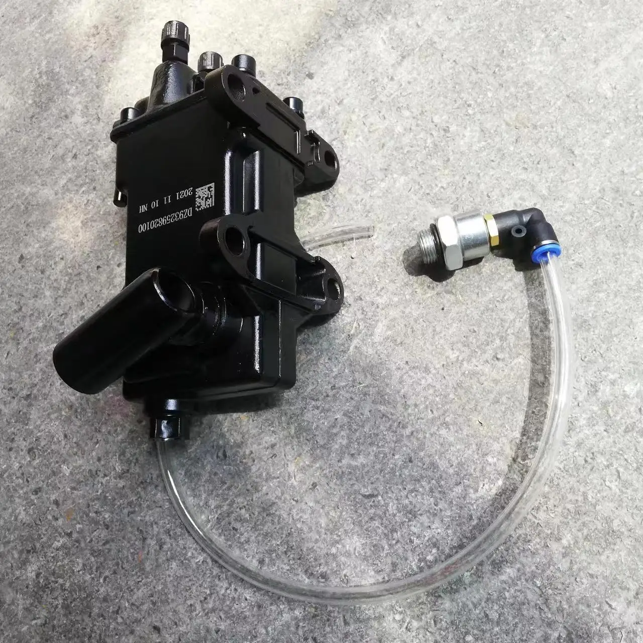 SHACMAN Truck Parts hydraulic manual pump DZ93259820100 DZ 93259820110 199100820025 JZ91199822000for Shacman Cabin Lift Pump