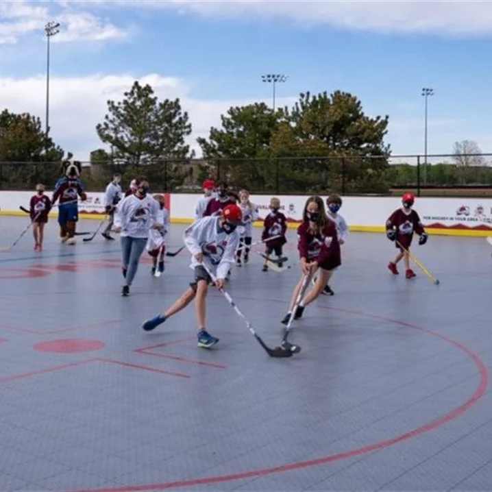 Stock pp interlock roller skating sports field floor outdoor inline roller indoor hockey tile modular sports flooring