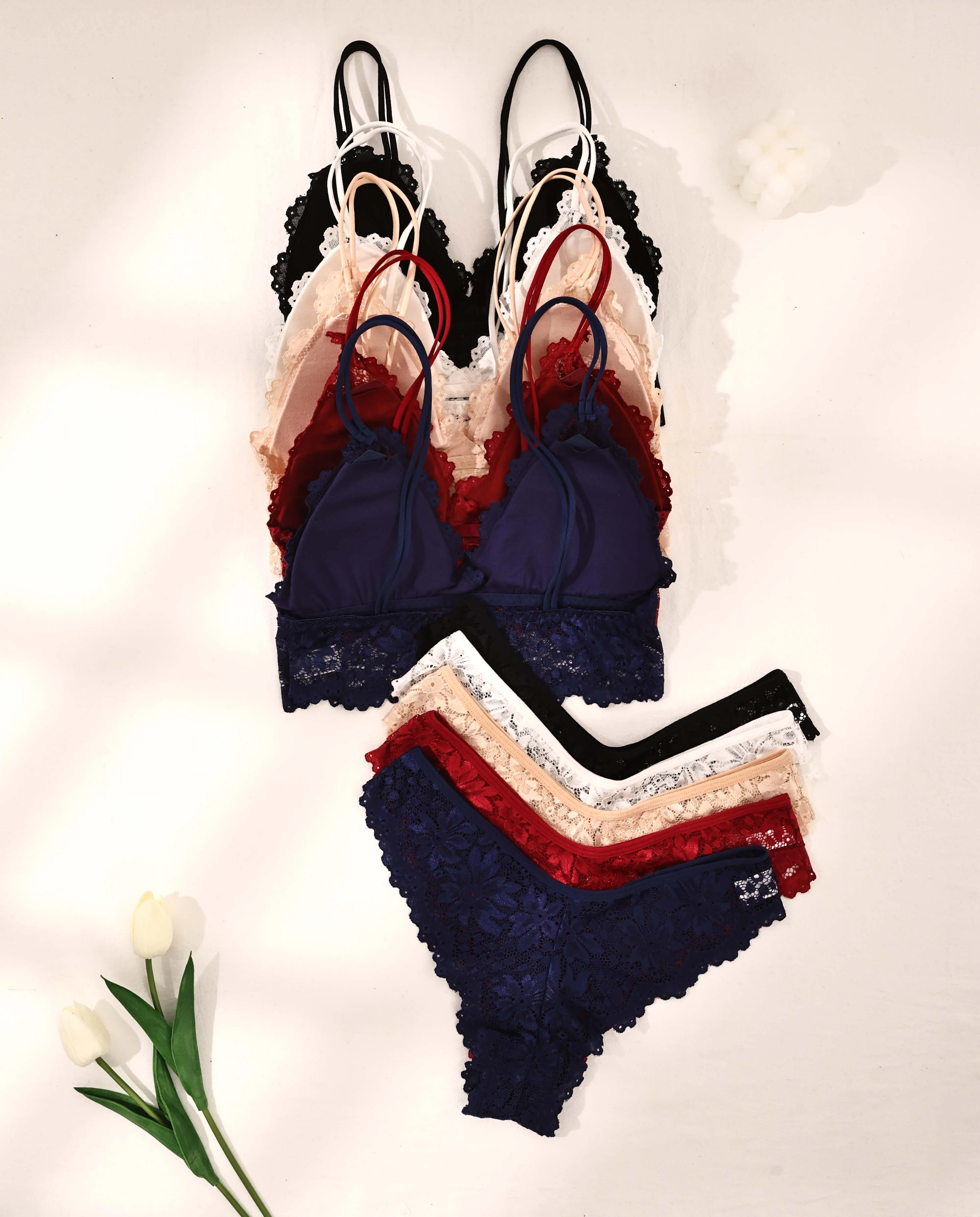 Женский кружевной комплект с бюстгальтером и трусиками