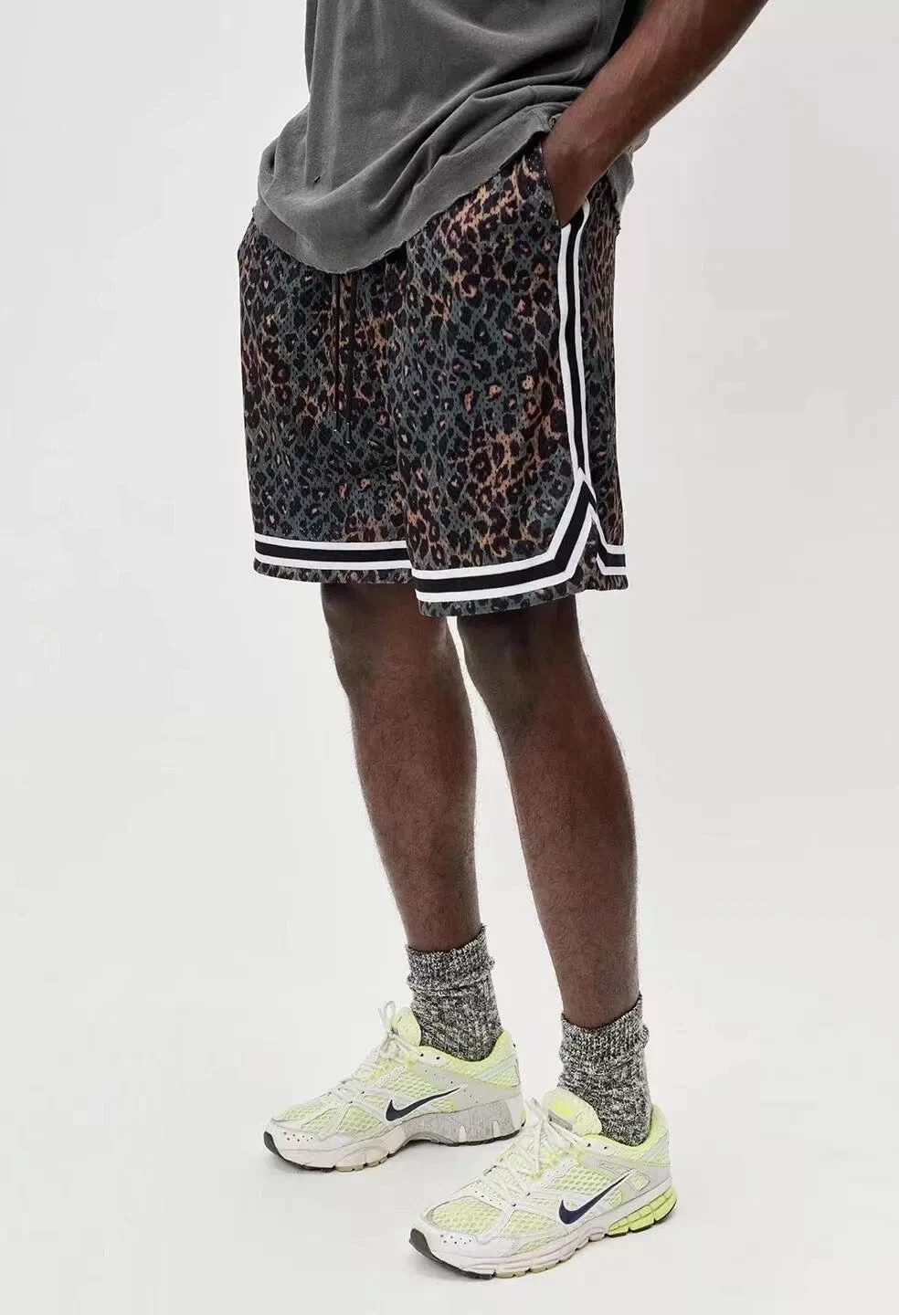 Leopard short pants (3).jpg