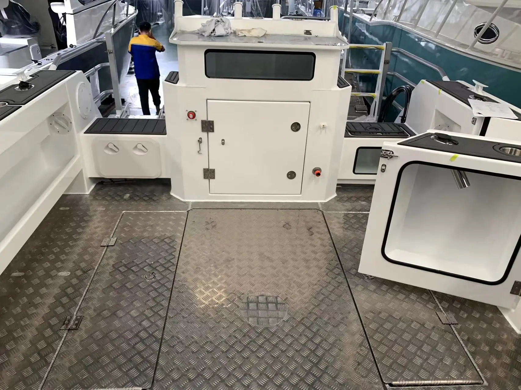 Profisher 9.6m/29ft Aluminum Alloy Yacht Large Space with Comfortable Colors and Many Choices for Fishing Boats