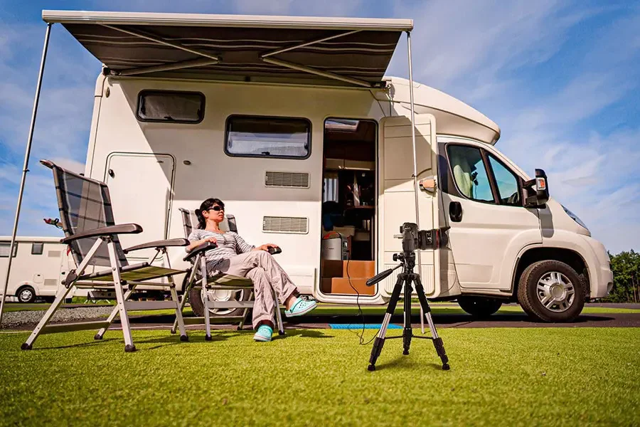 Hot Selling Lithium Battery Power Bank Station 110v 220v 500w Lifepo4 Power Station With Wireless Charging