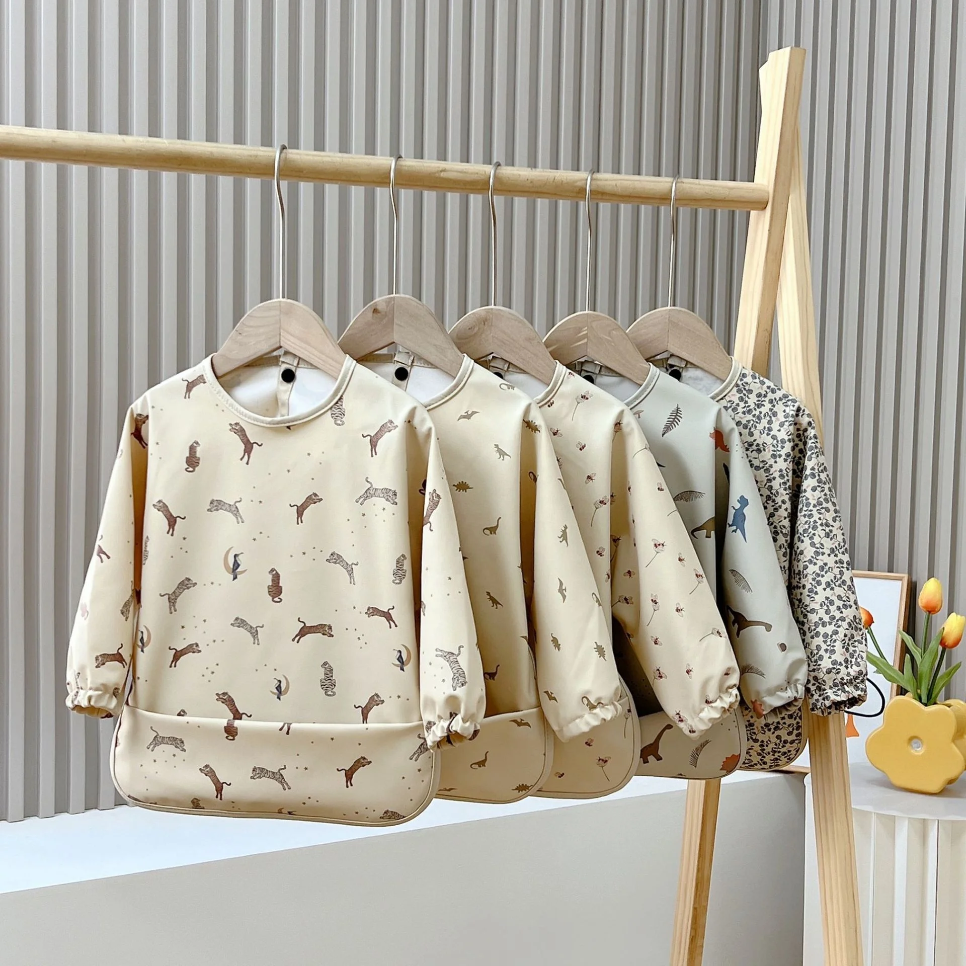 2022 New design Baby Kids Toddler Long Sleeve Scarf Waterproof Art Smock Feeding Bib Apron Pocket Infant Boys Girls Burp Cloth