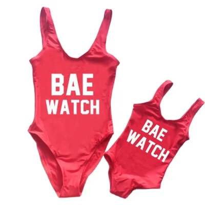 Летние пользовательские наряд для родителей и ребенка малыша, купальник, купальный костюм с изображениями героев мультфильмов, без рукавов, с принтом в виде надписи ПЭ часы для всей семьи, комплекты для плавания, на детей и «Mommy And Me» Купальники