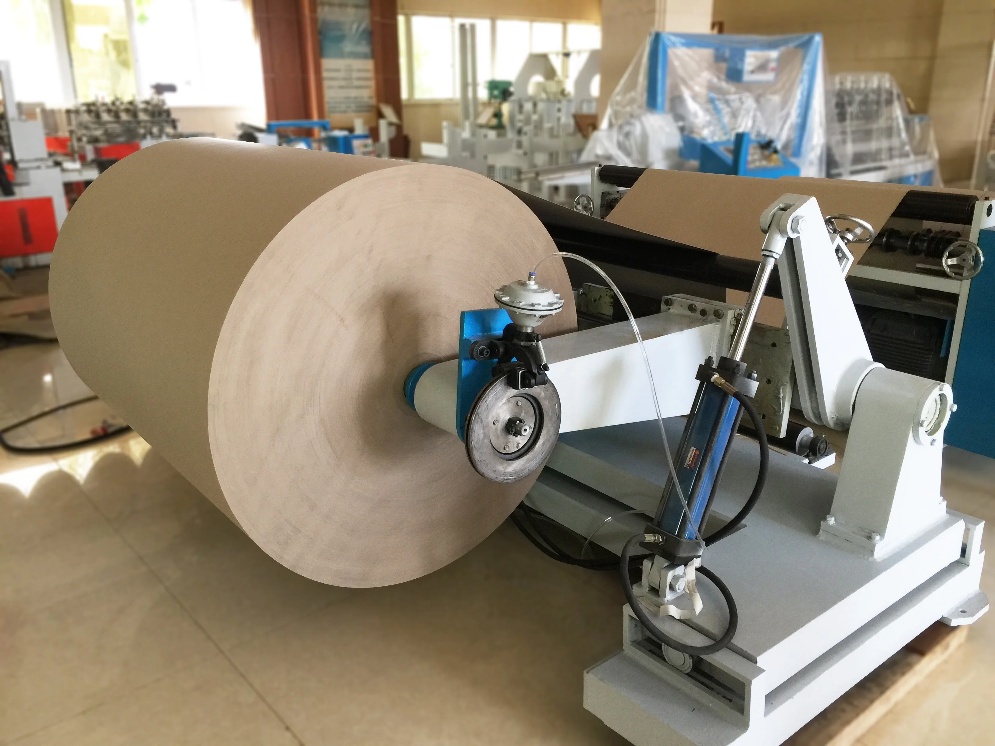 60-600 gsm  Shaftless Slitter Rewinder Machine  2021