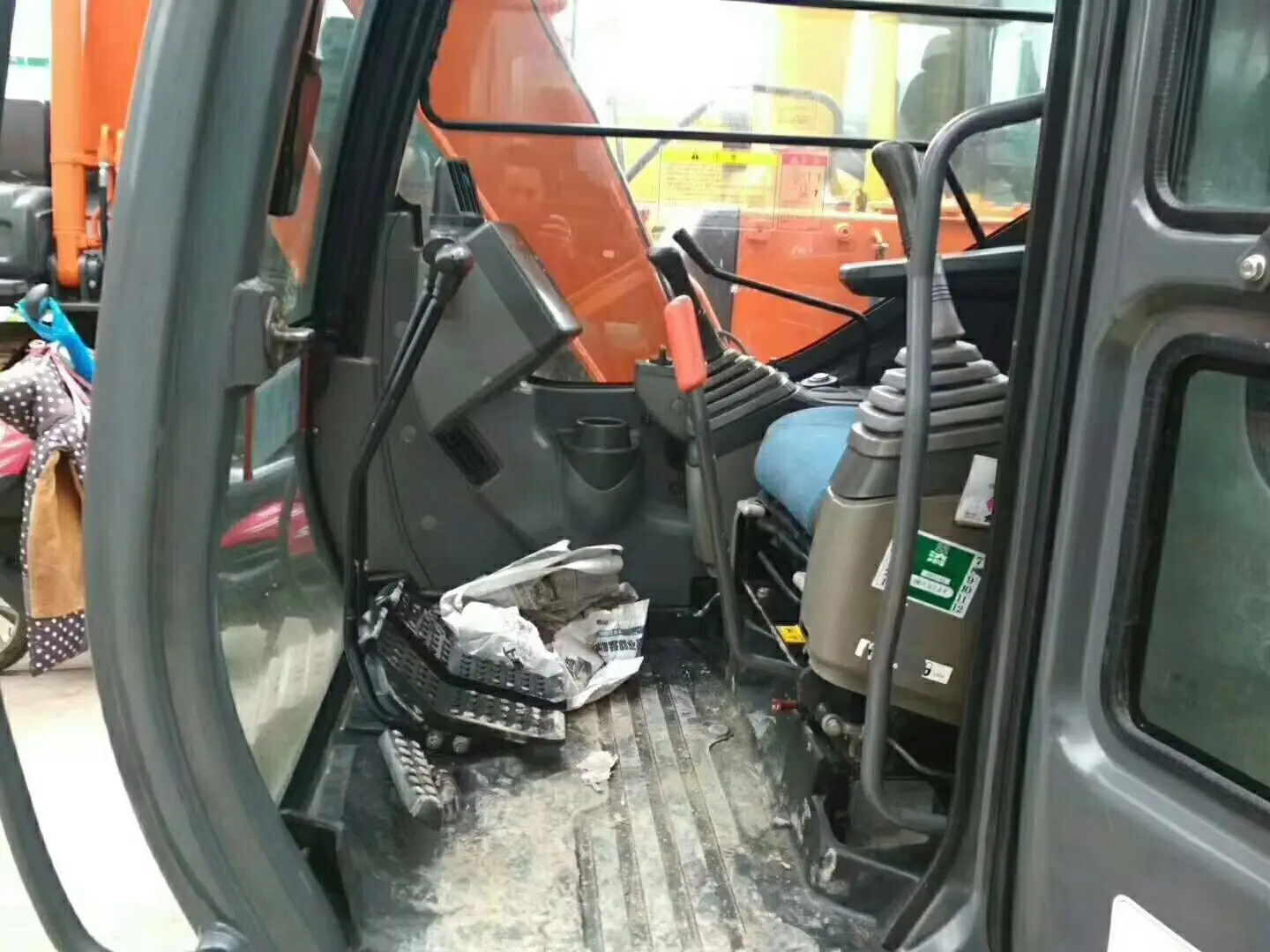 Low price sale used Hitachi ZX60 excavator/hydraulic Hitachi excavator used excavator For Sale