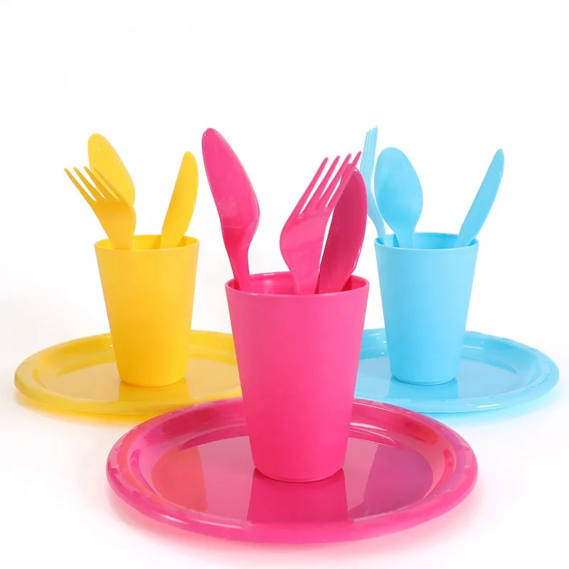 Wholesale cups plates PP dinnerware sets  Plastic tableware plastic spoon fork Knife Plastic Dinner Set Camping Tableware