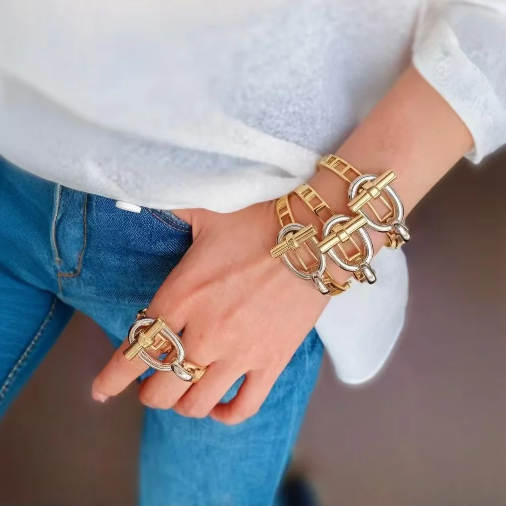 2025 New Design OT buckle Fashion Bangle Finger Rings Set 18K Plain Gold Silver Plated Designer Jewelry Women Luxury