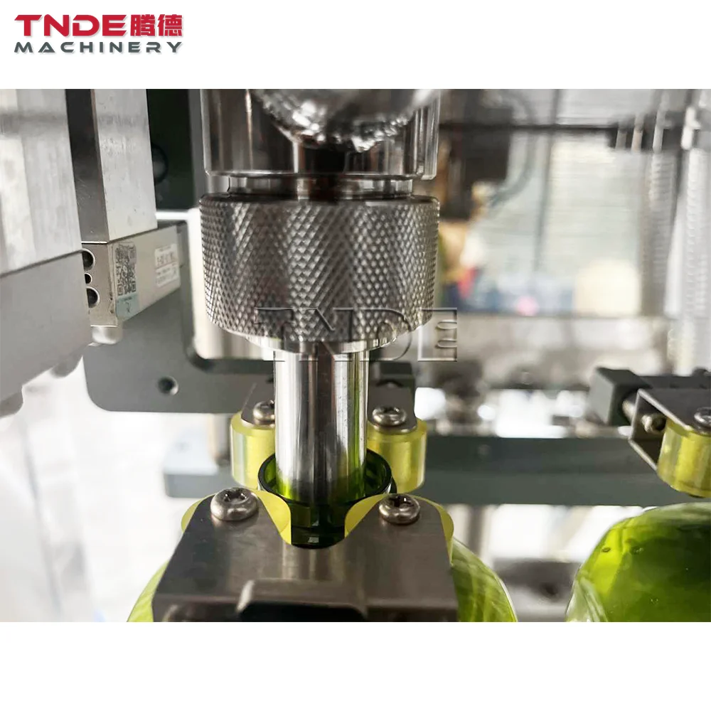 Trending Products 2025 New Arrivals Automatic Lotion Shampoo Cosmetic Bottle Filling Machine Liquid Filling Capping Machine