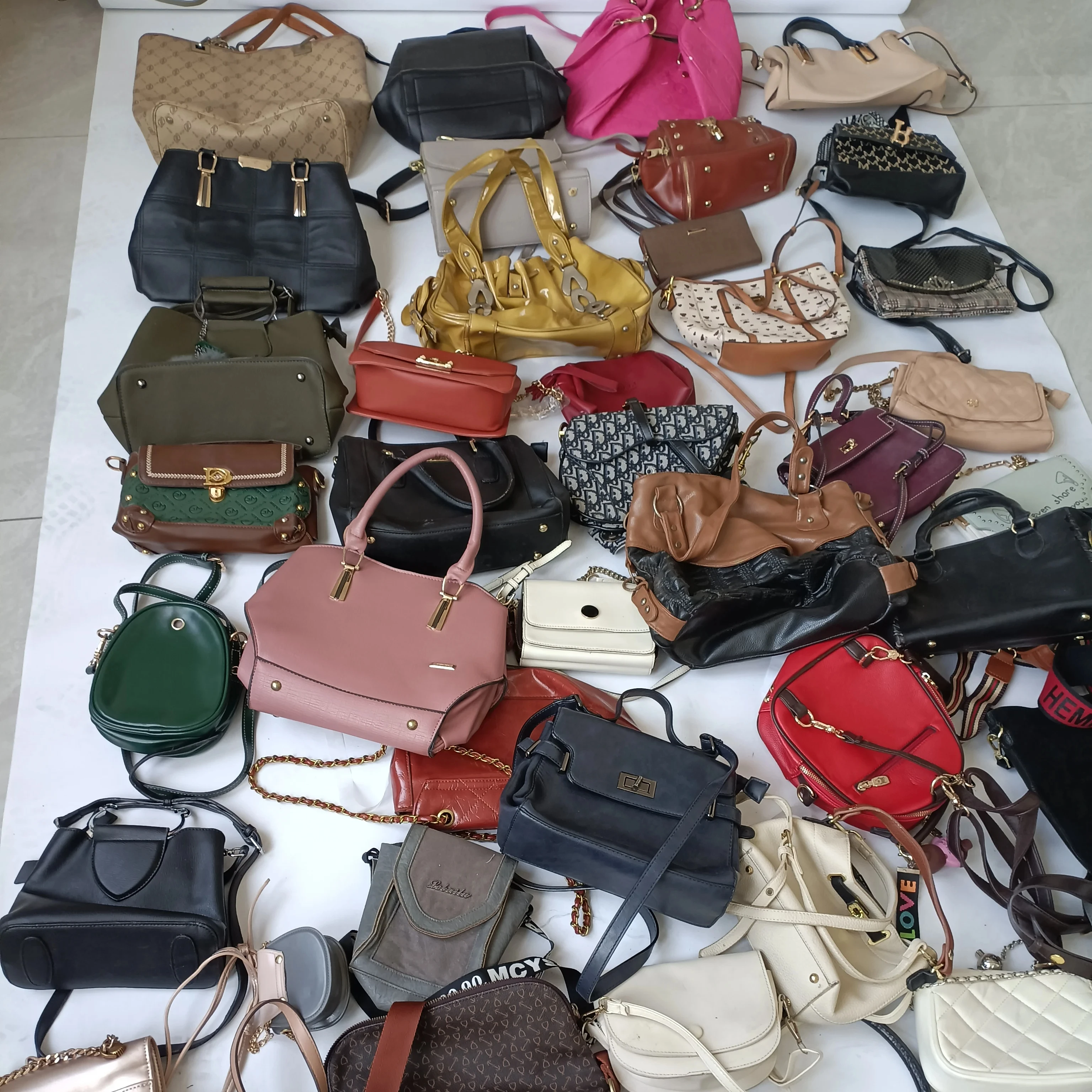 2024 Used Fashion Bags China Supplier 25KG Mixed Used Bags Bales Branded Second Hand Bags