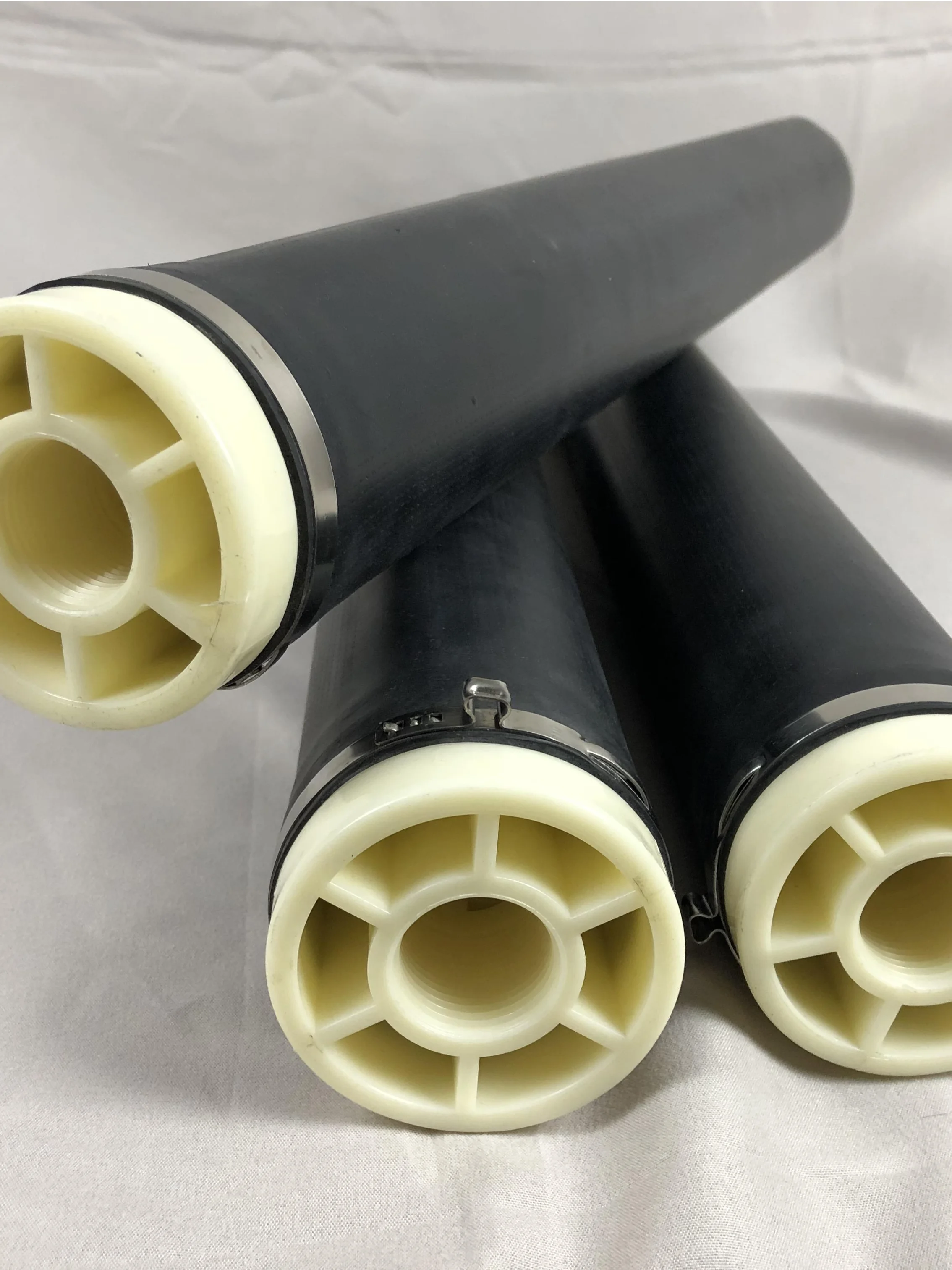 China Made EPDM SILICONE Membrane Micro Fine Bubble Diffuser Bubble Aerator Tube for Shrimp Pool Industrial Wastewater Treatment
