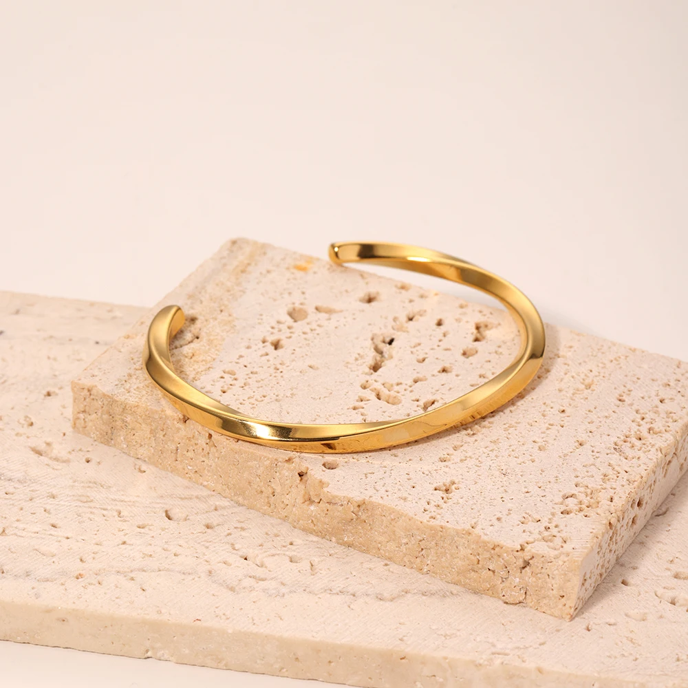Minimalist Unisex Stainless Steel 18K Gold Plated Twisted Crescent Moon Irregular Wave Open Bangles