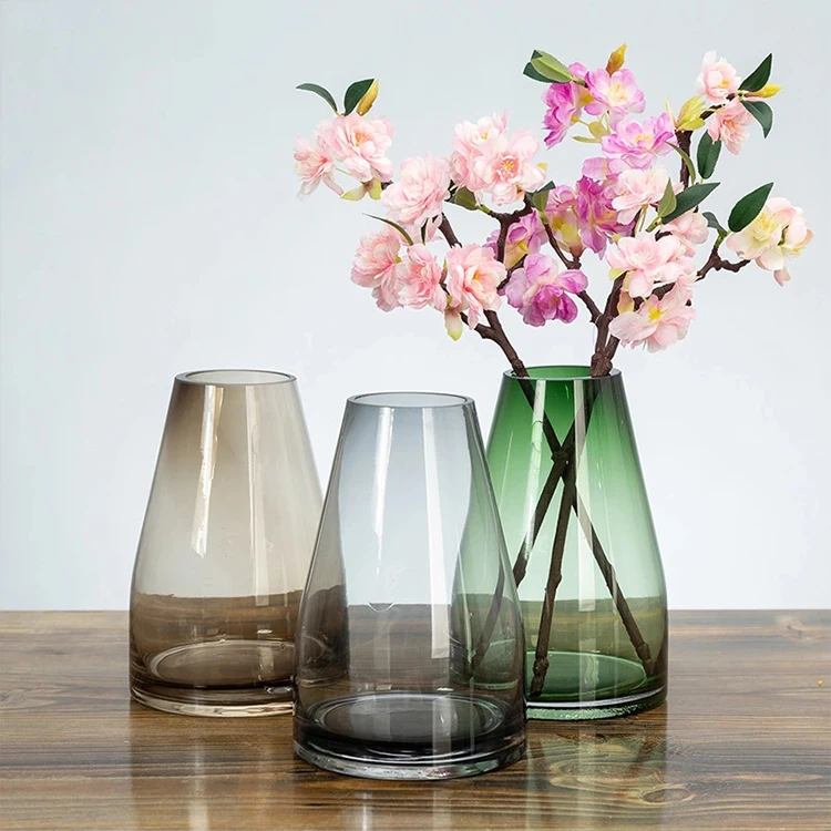Primary Color Conical Gradual Change Color Blown Home Decoration Accessories Water Culture Glass Vase For Pant