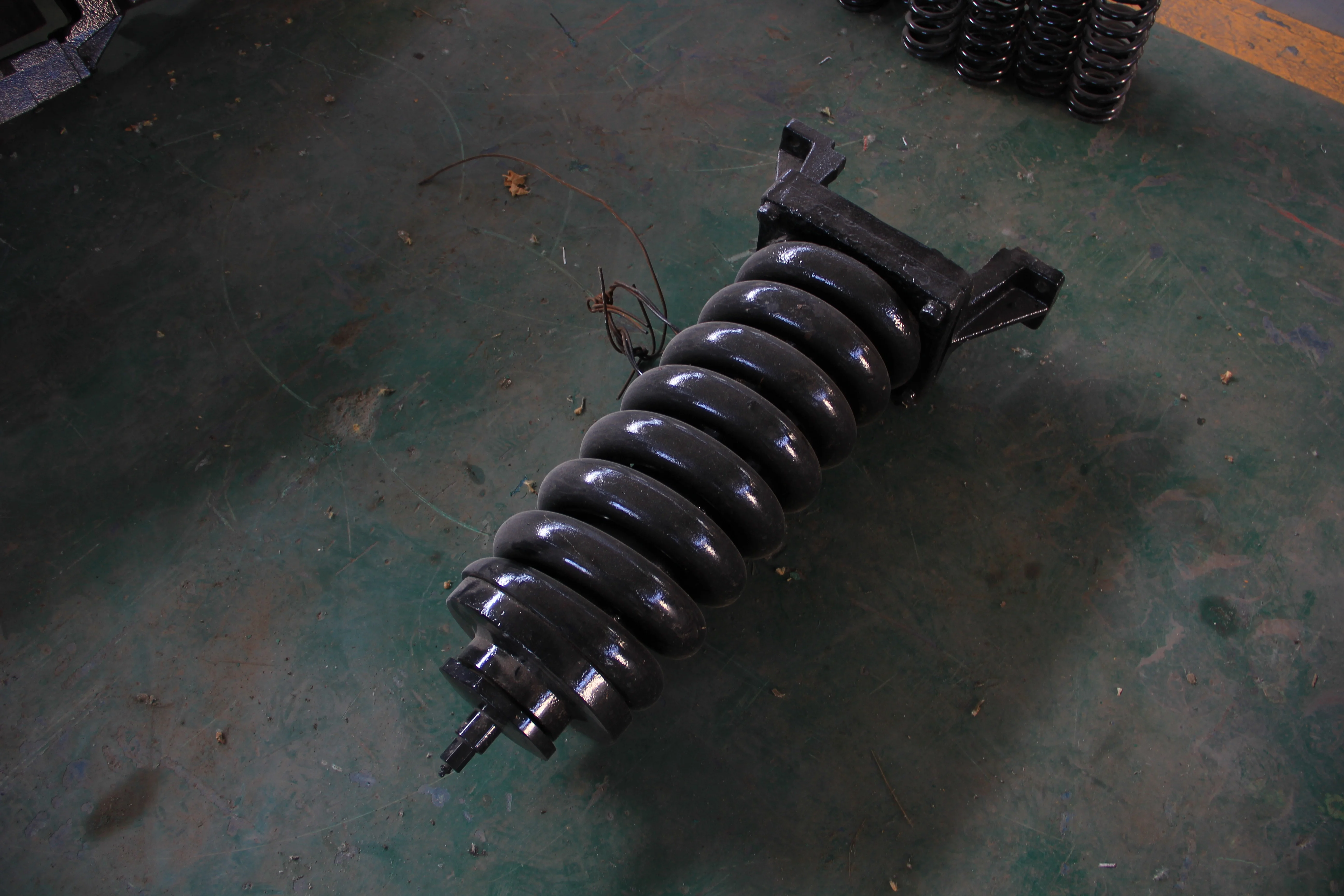 customized Track Tensioner Drilling Rig Parts 220/280/360 Track Guard Roller Protector Chain Guard Track Guard roller Protector