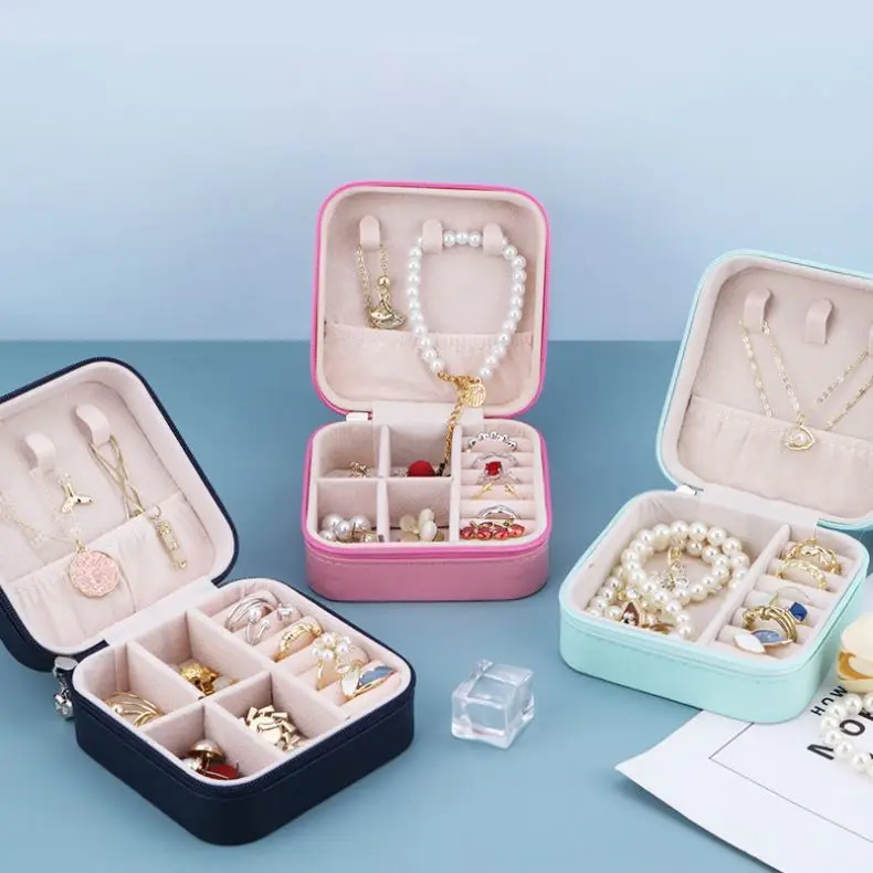 EverBright New 360 Degrees Rotation PU Leather Jewelry Box With Glass Window/Mirror Large Rotatable Jewelry Storage Display Box