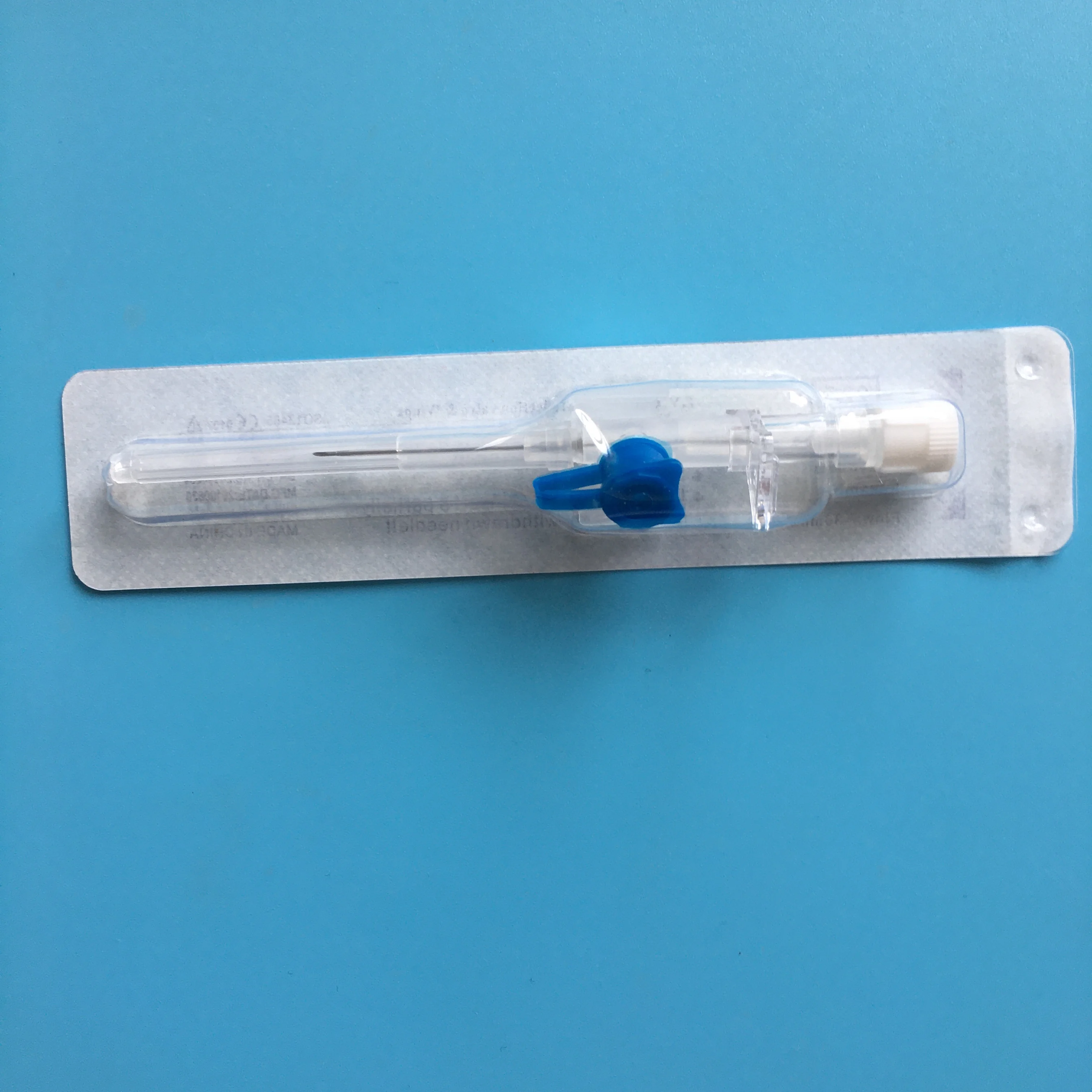 Disposable IV canuula with wings and injection port 14G -26G CE&ISO