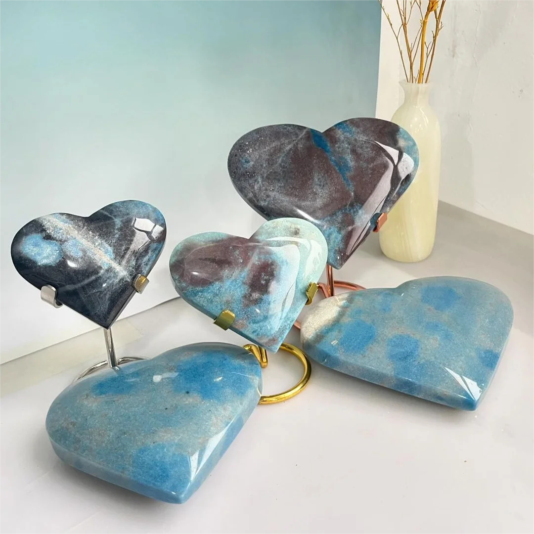 Top Quality Crystal Heart Stones Wholesaler Natural Blue Crystal Crafts Trolleite Heart For Personal Collection