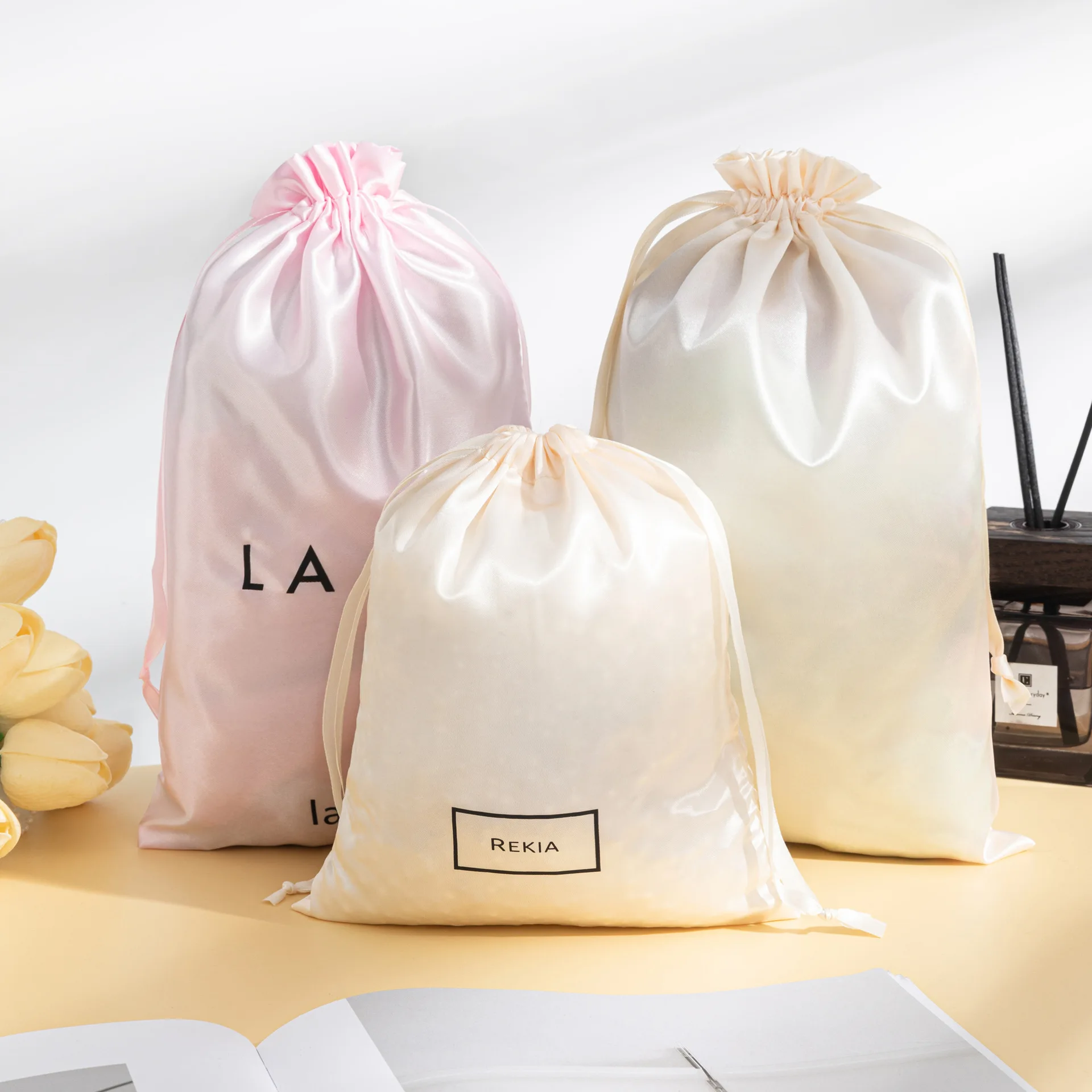 Шелковые атласные пылесборники с принтом на заказ для ткани и сумочки роскошные подарочные сумки со