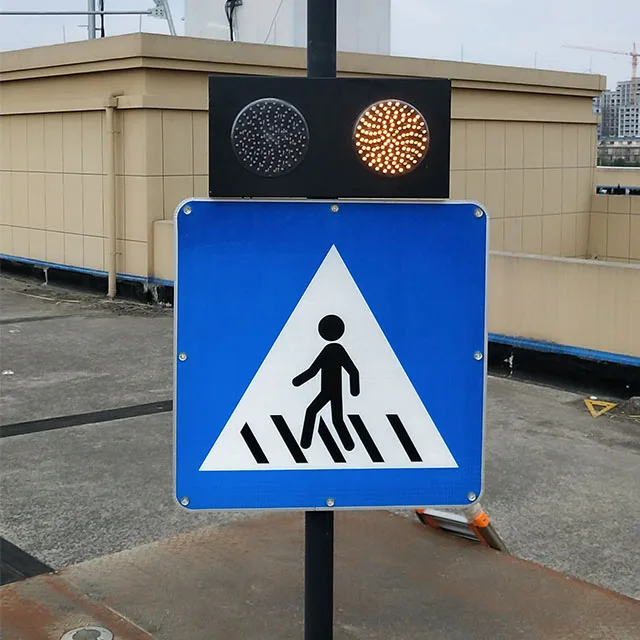 EN12352 12V/24V l2 l8 Class Truck PC Lamp Flashing Roadway Safety Led Round Lamps European Traffic Directional Signal Light