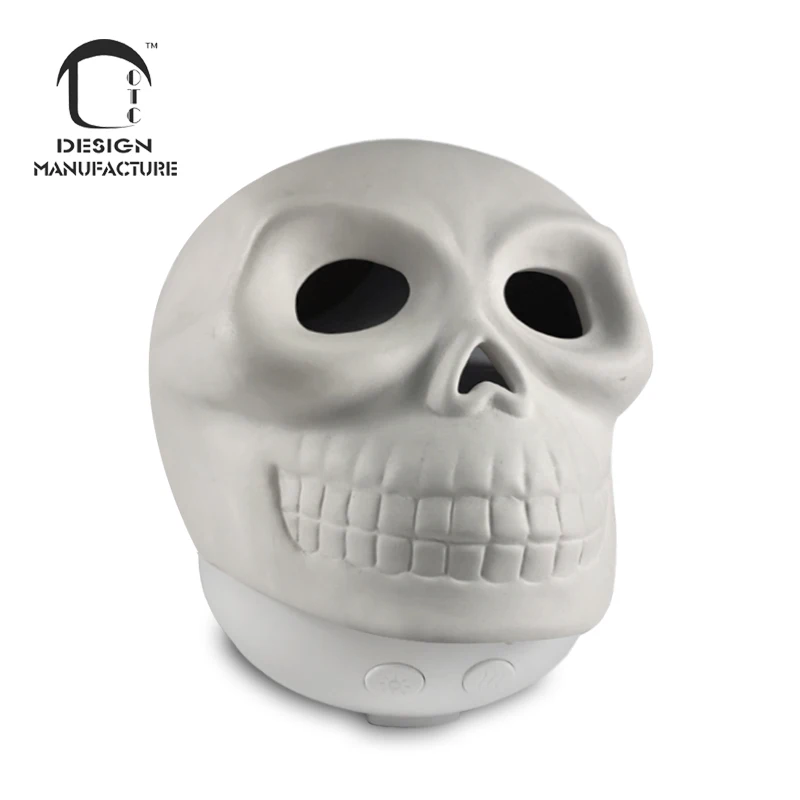 producer Halloween 100ml ceramic skull shape  humidifier diffuser with 7 LED night light