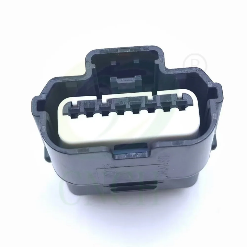 8 Pin Female Waterproof Auto Electrical Connectors Equivalent To Molex 31404-9110