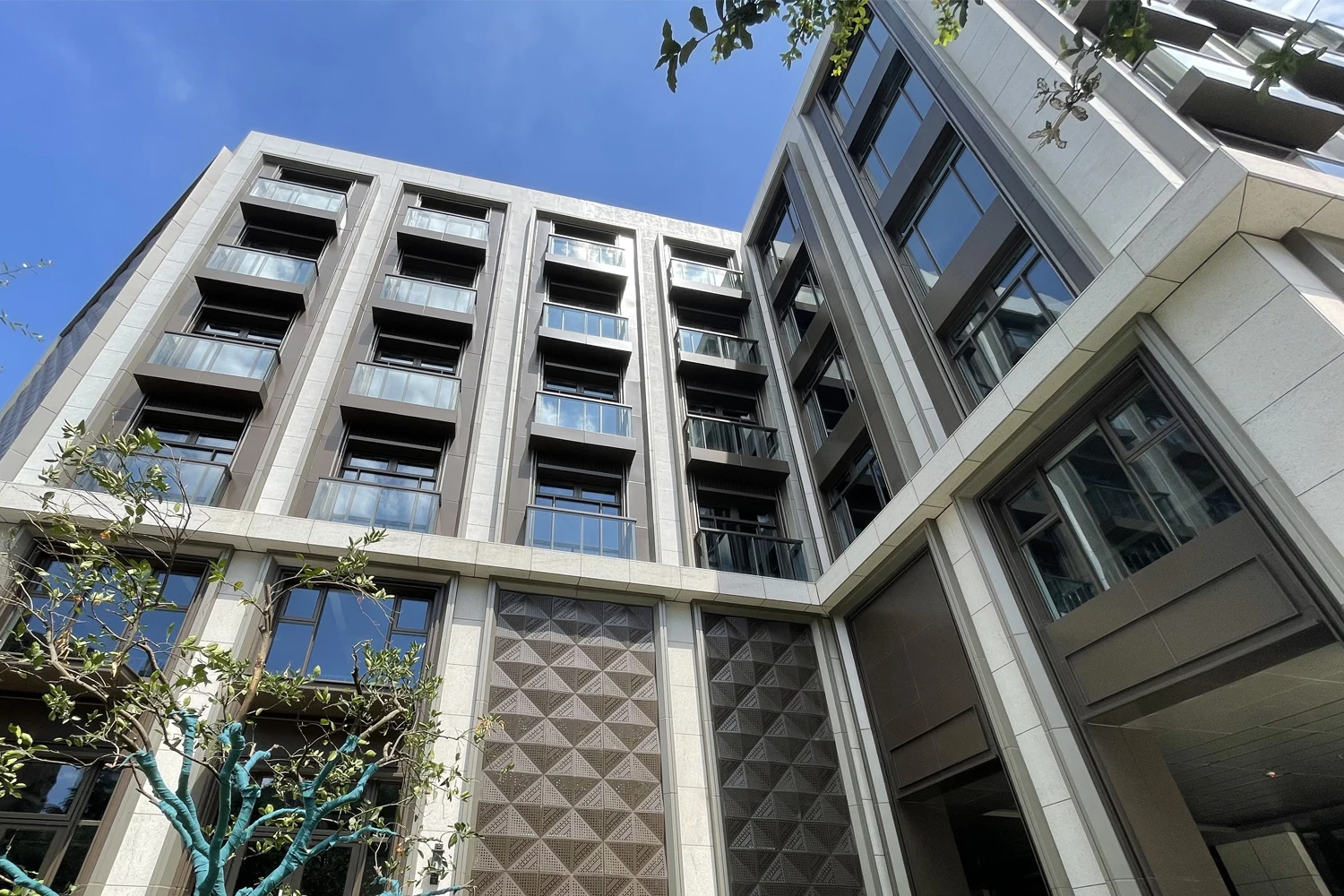 New designed mid-rise steel structure prefabricated office apartment, GF-Shop, 1F-4F office & apartment, comprehensive building