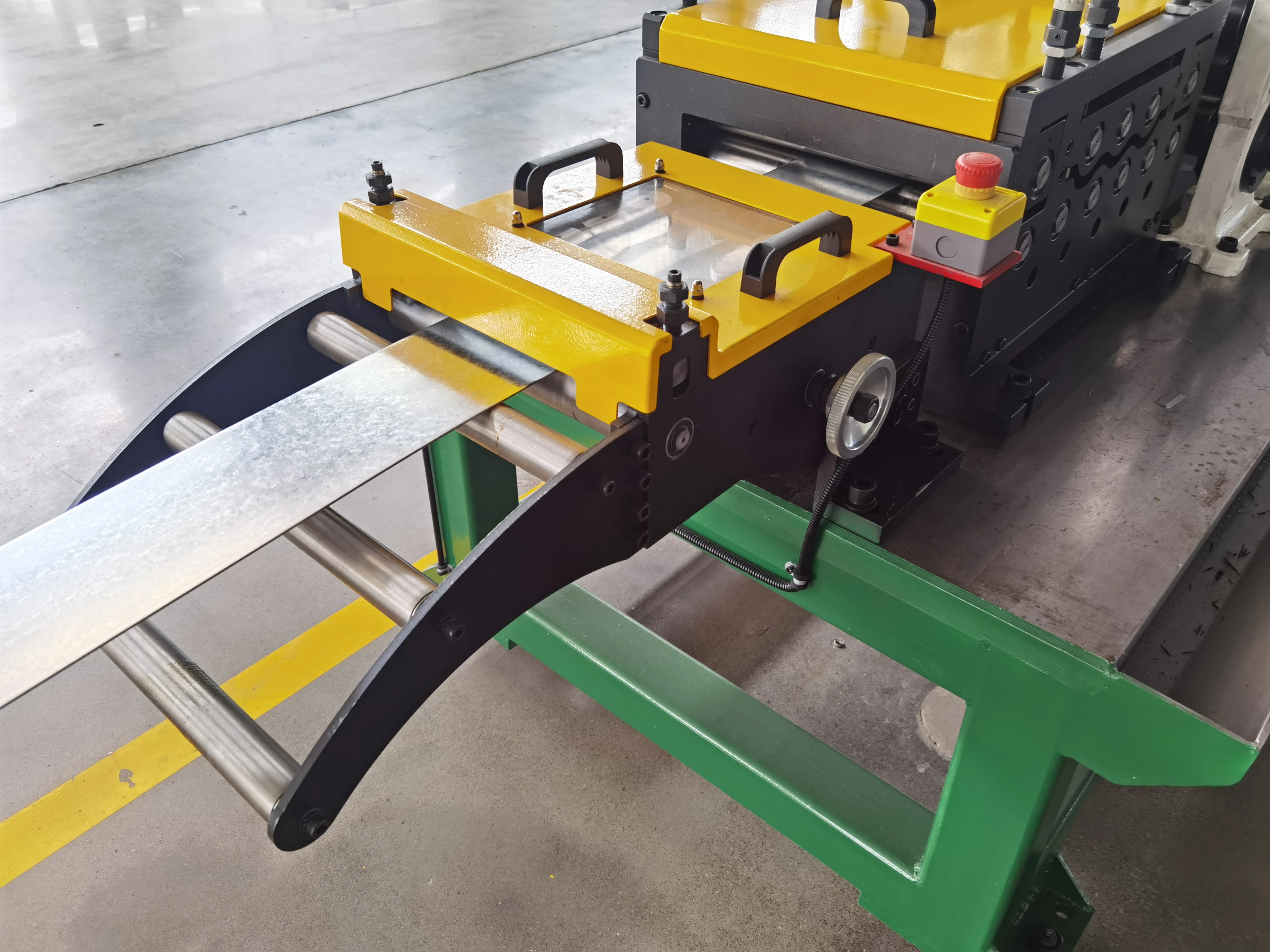 Photovoltaic Stents Roll Forming Machine Steel Profile Roll Forming Machine Roll Forming Machine