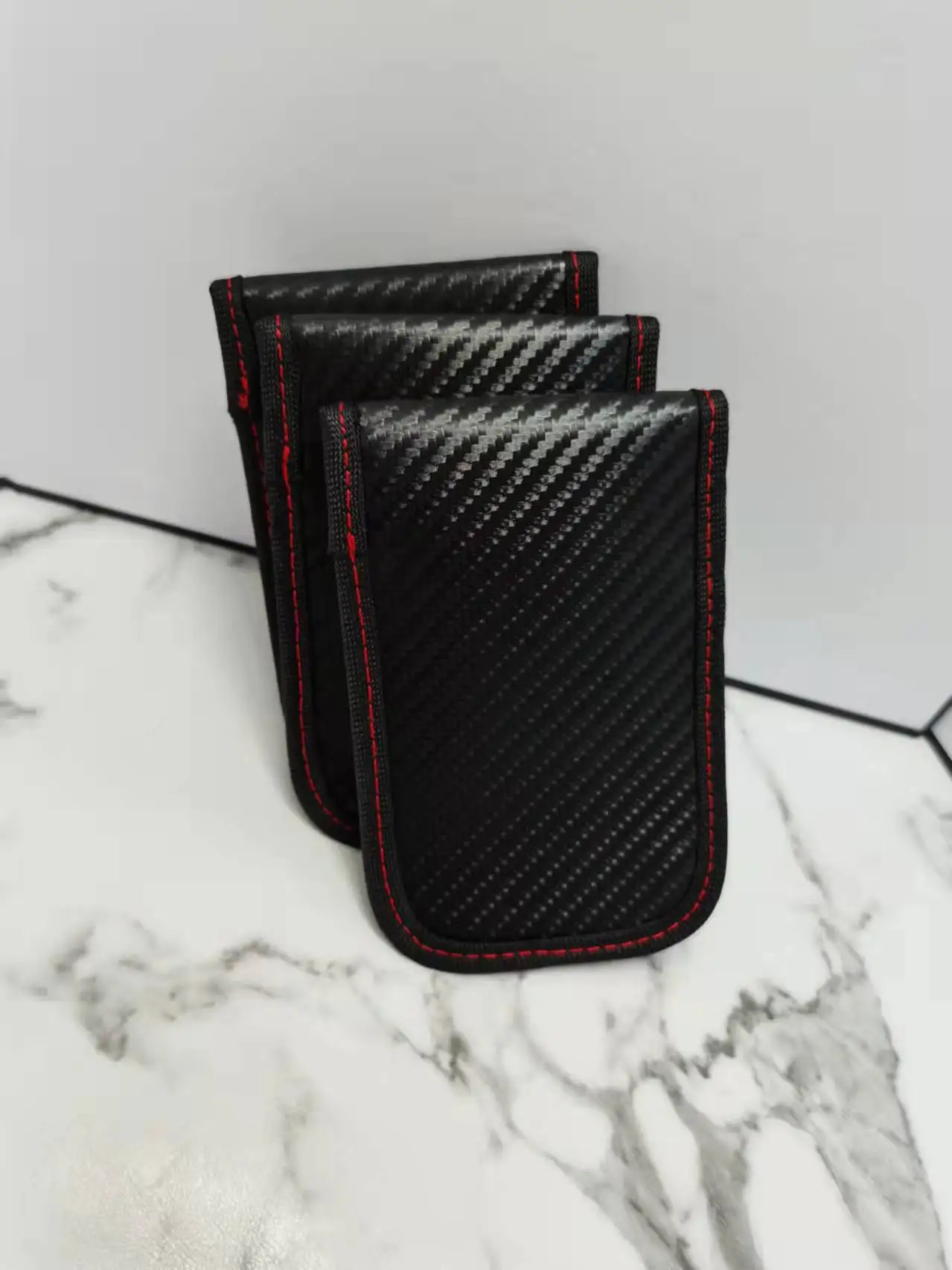 Hot Sale Leather Material Car Key Signal Blocker Case Punch Bag Car Key Protector