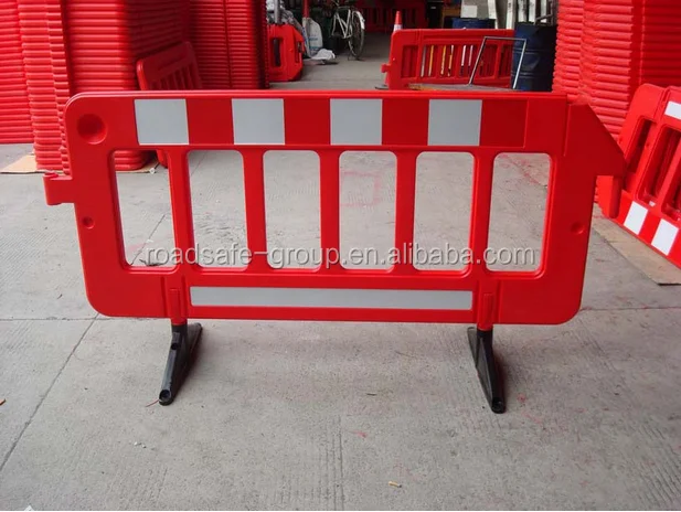 High Quality Roadway Safety Plastic Traffic Barrier/Traffic barricade