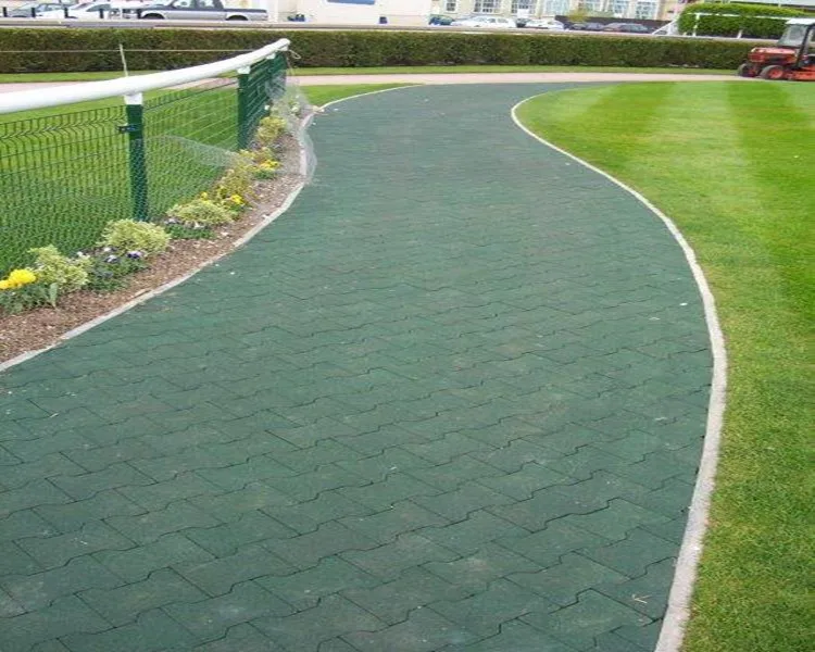 Outdoor Dog Bone Rubber Tiles Stable Rubber Brick