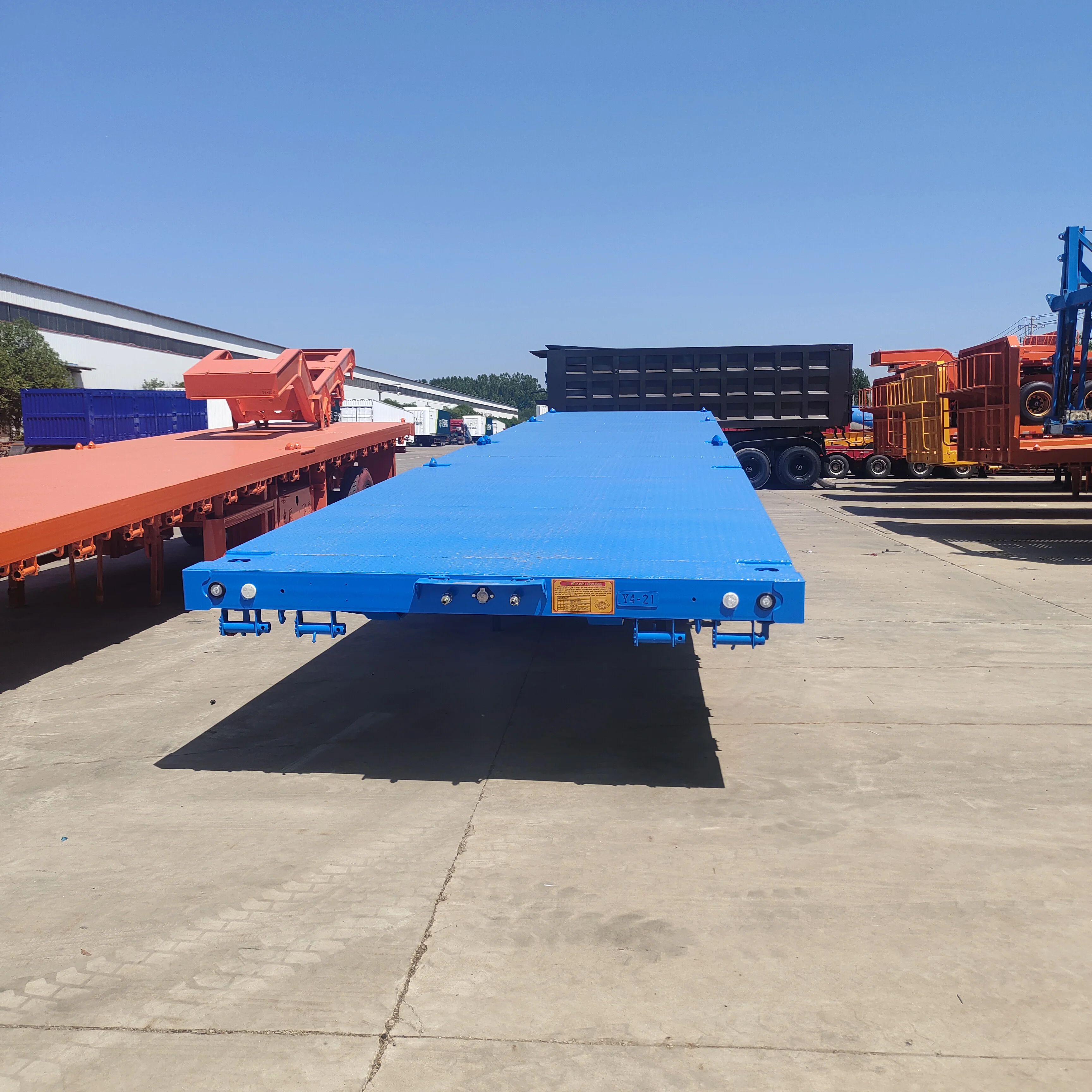 Factory prices for 40 foot and 45 foot flatbed trailers, 6-8 lock container flatbed trailers, bulk cargo transport trailers