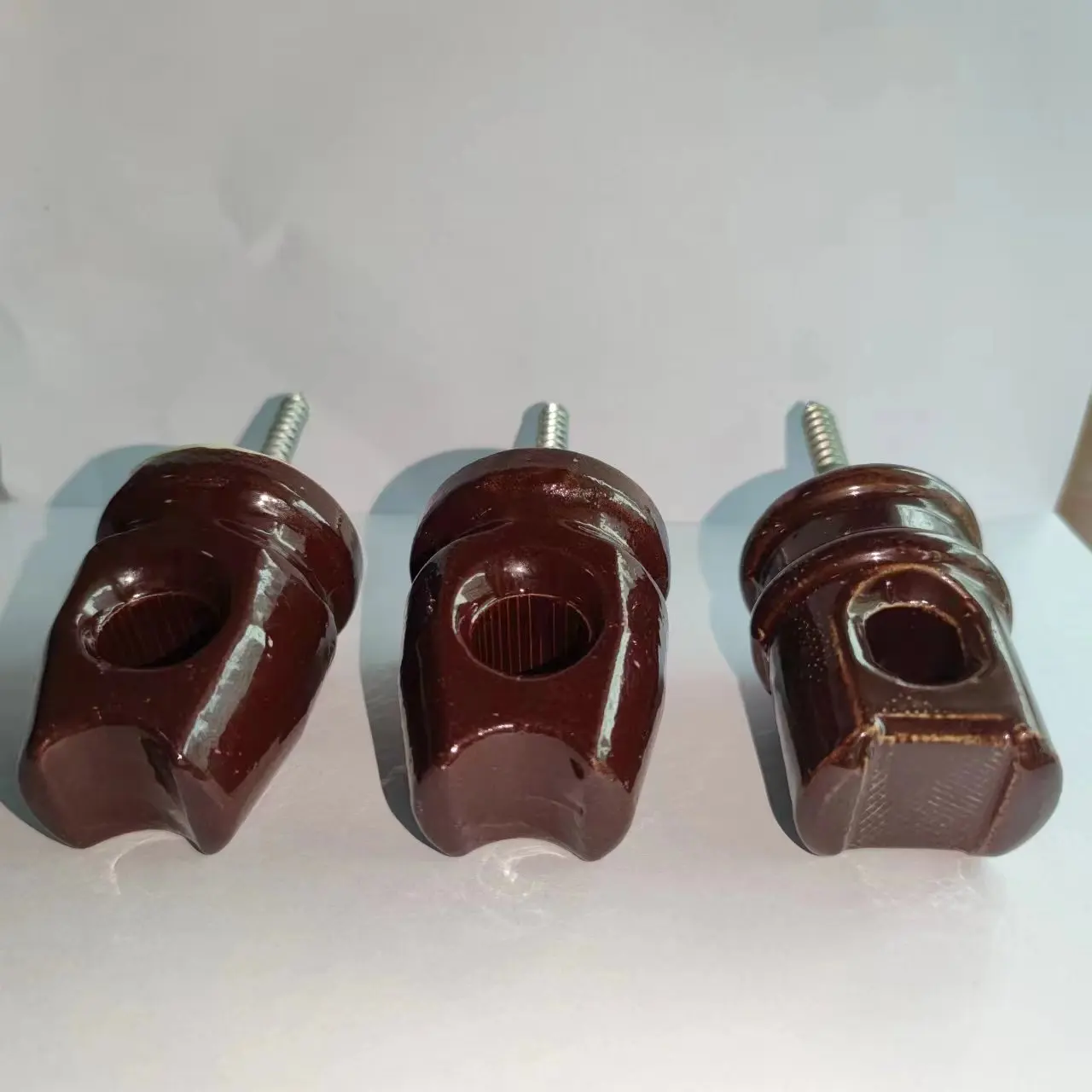 High quality&best price porcelain wiring insulator 803 with screw