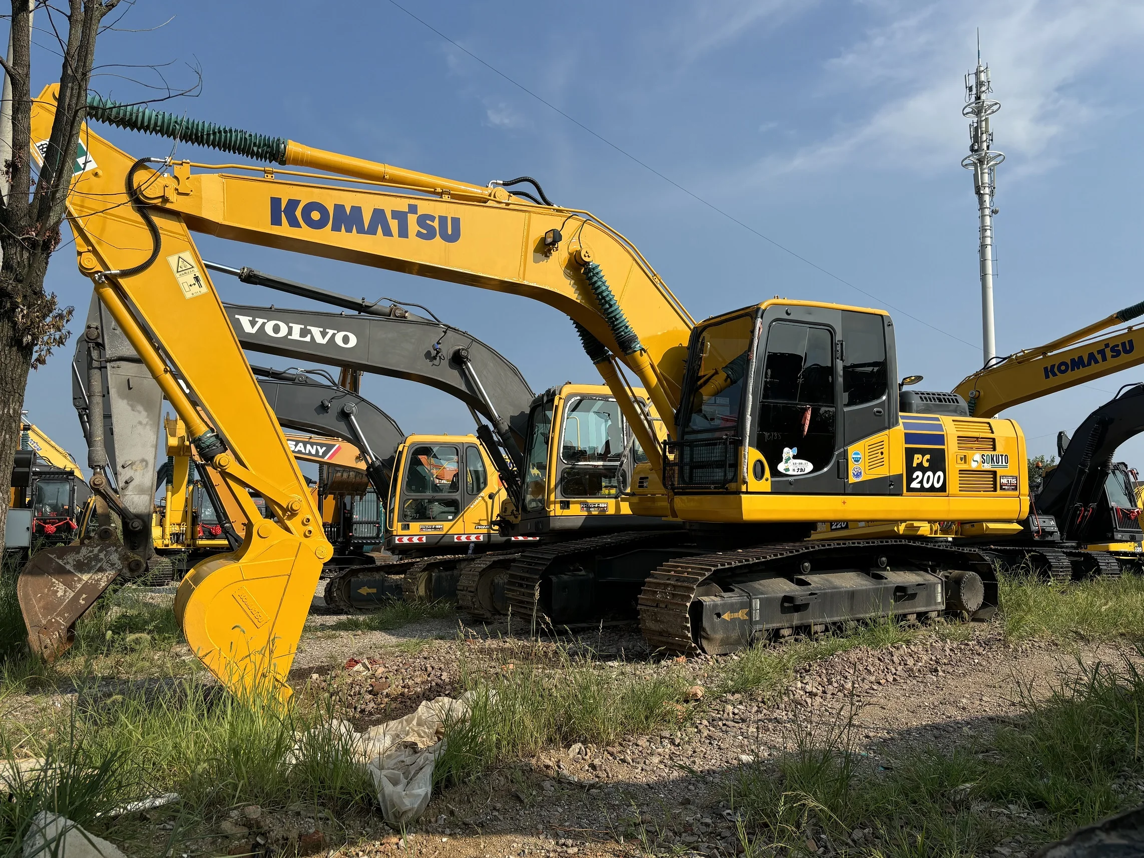 Komatsu pc200 Used excavator / Digger 360 /450 Models 240 mini excavator with Komatsu 35ton 45 Ton Operating Weight