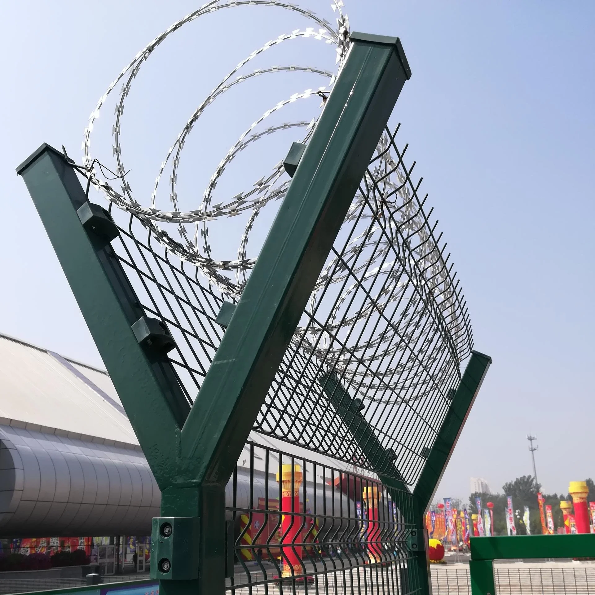 Low price 4-Point High-Tensile Galvanized Steel Barbed Wire Barbed Wire Fencing Razor Barbed Wire