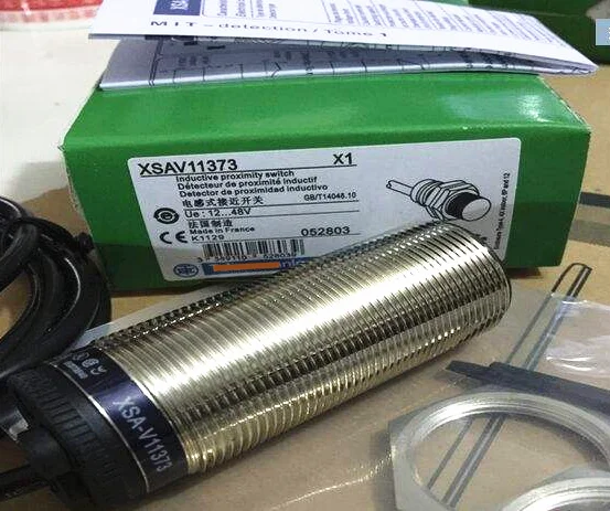 XSAV11373 XSA-V11373 new proximity switch sensor spot