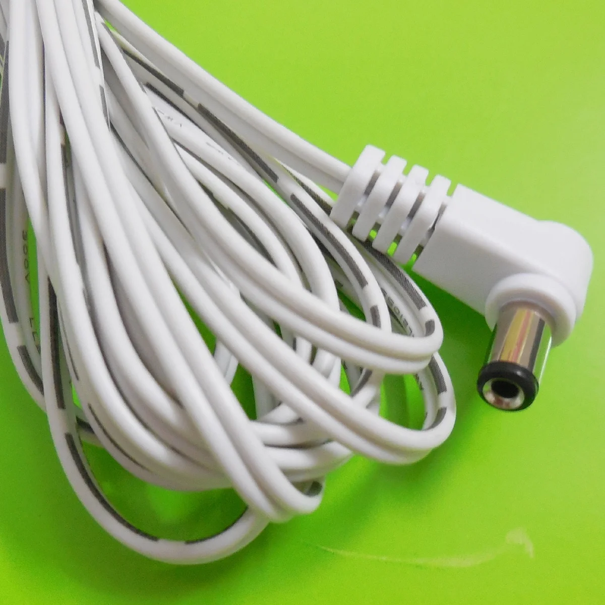 3meter Dual Wire Right angle 22AWG White Color DC Cable