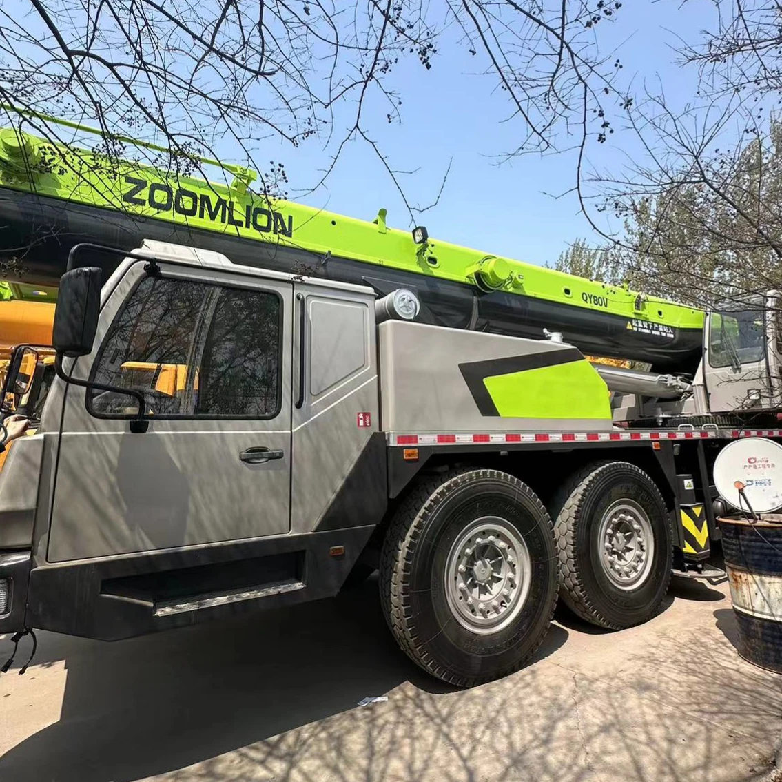 Автокран Zoomlion ZTC80 tons вездеходный мобильный кран главный рычаг