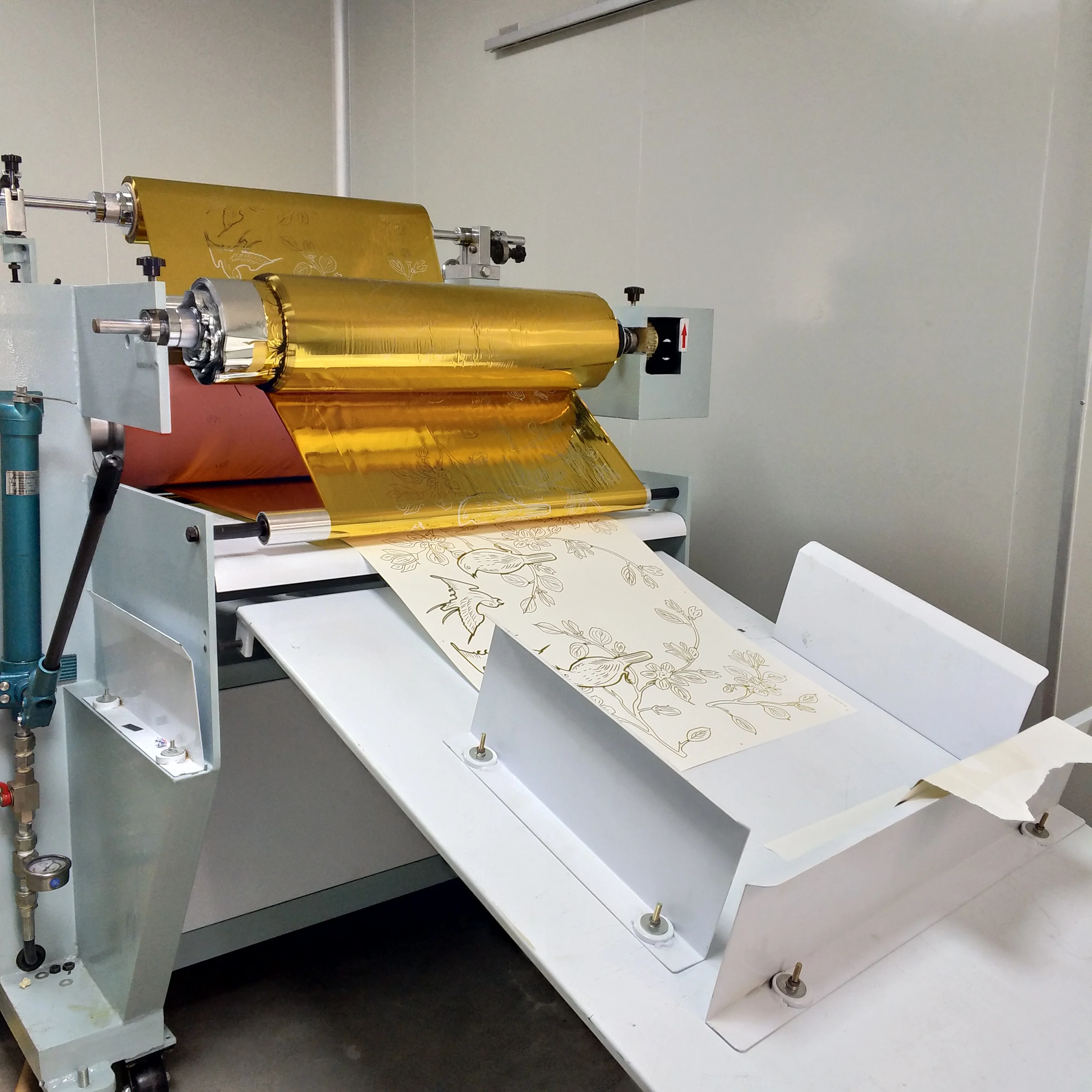 Semi-automatic Eco-friendly hot stamping foil lamination machine for screen printing