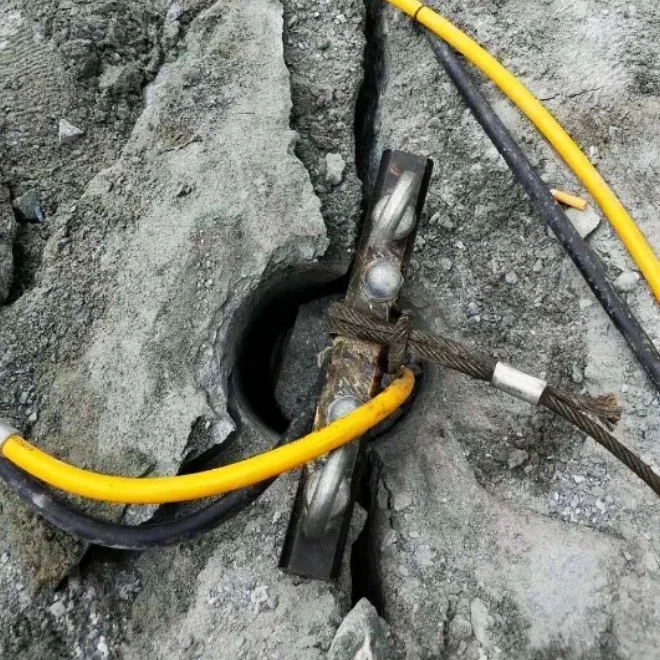 High Quality Customized Piston Rock Splitter Powered with Diesel Engine or Electric Hydraulic Pump