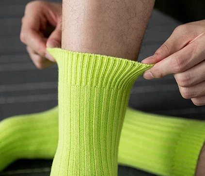 new fashion plain color crew socks solid mens slouch socks custom bamboo cotton mid calf socks